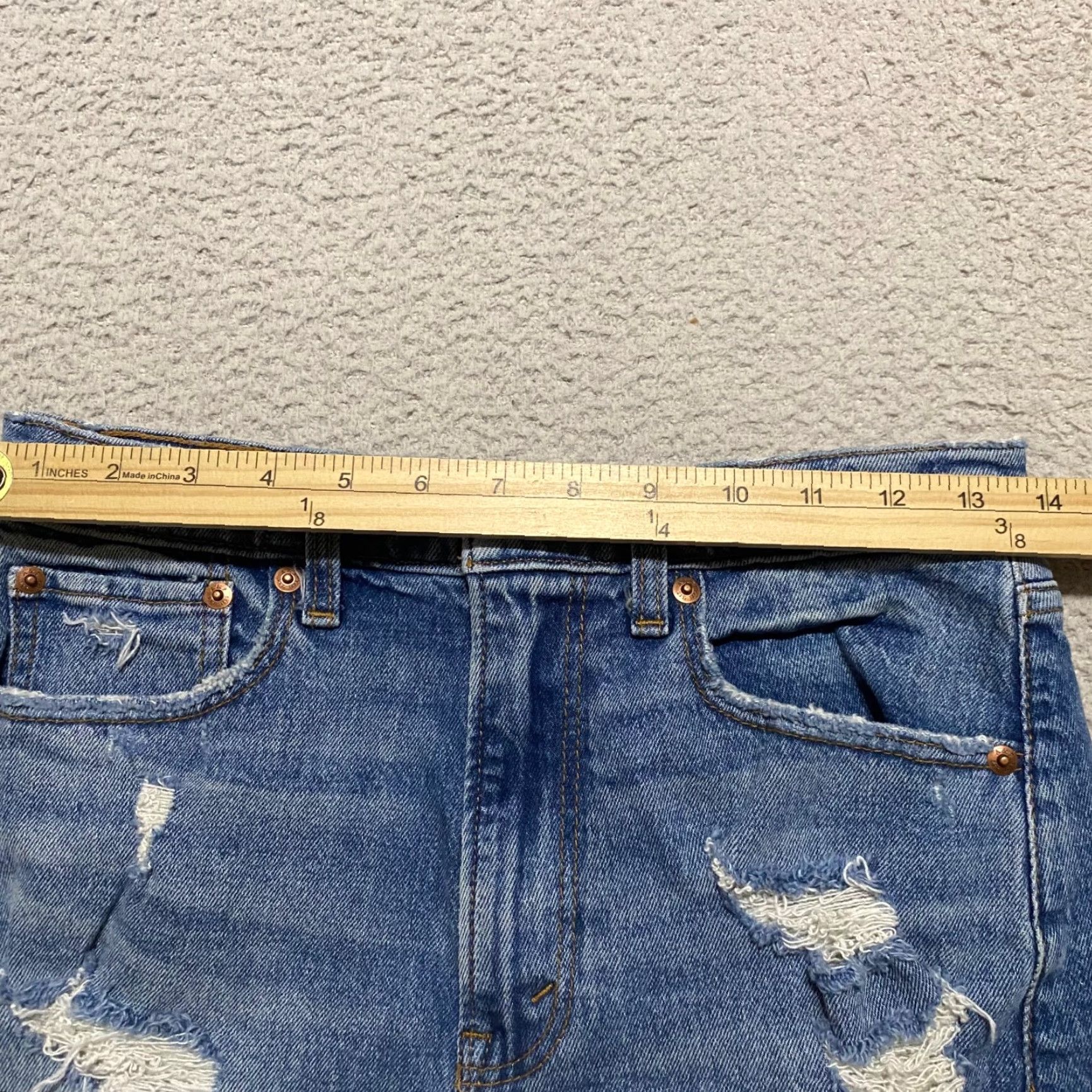 Abercrombie & Fitch Abercrombie & Fitch Womens Shorts Jeans Blue Denim Cut-Off High Rise 2 Distressed 5-Pocket Casual Summer Spring Fall Mens Womens Size 26" / US 2 / IT 38 - 7 Thumbnail