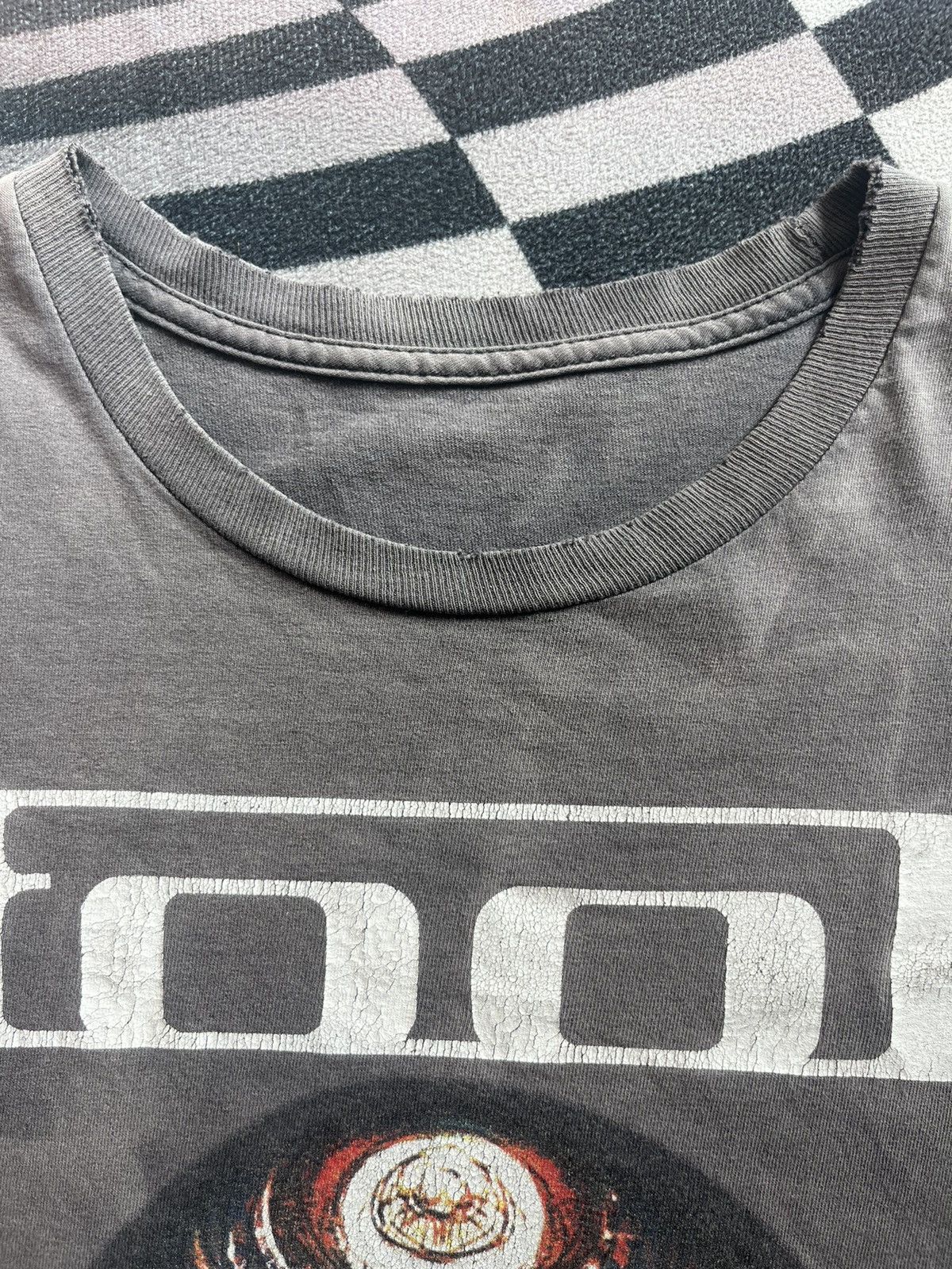 Band Tees Vintage TOOL American Tour 2014’s Sun Faded Tshirt Size US L / EU 52-54 / 3 - 5 Thumbnail