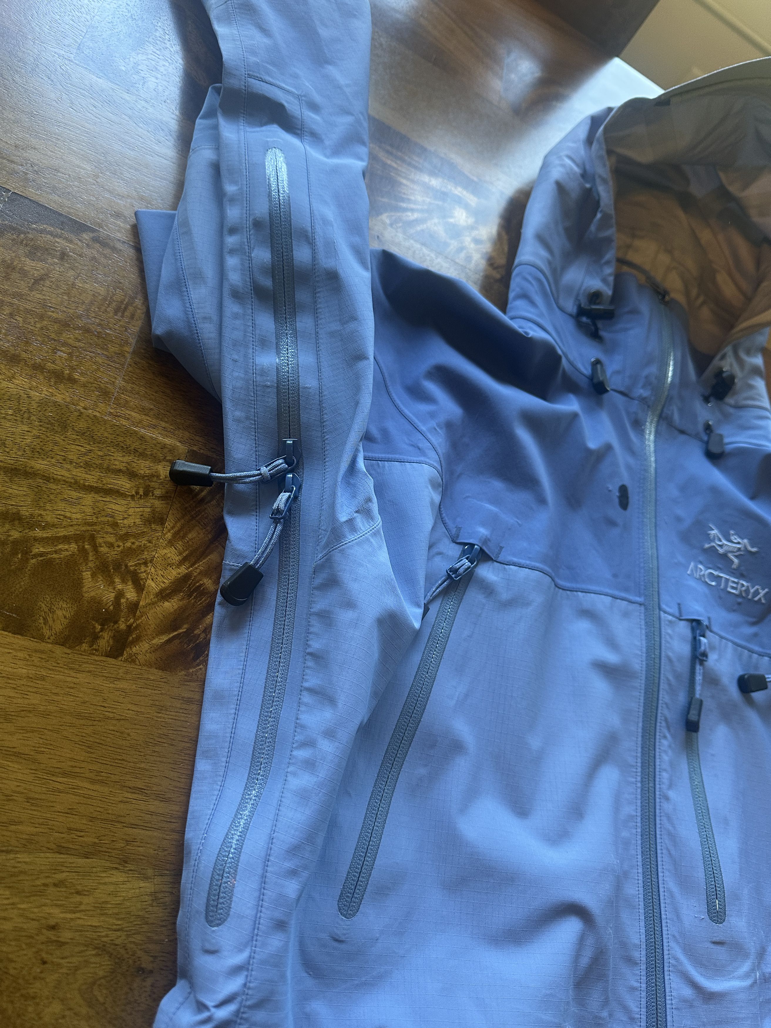 Arc'teryx VINTAGE Arc’teryx Theta AR Jacket – "Bluebird" Two-Tone Size M / US 6-8 / IT 42-44 - 4 Thumbnail