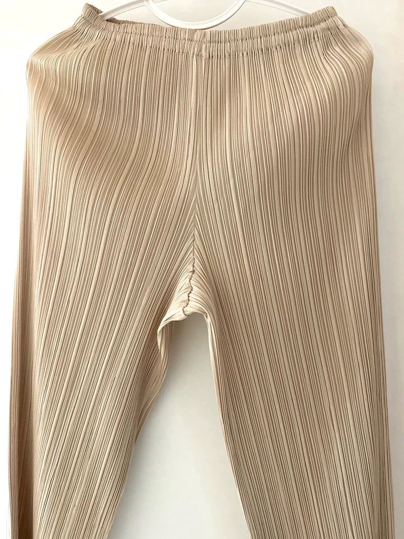 Issey Miyake issey miyake size:2 Beige pleated pants Size 42" / US 20 - 1 Thumbnail