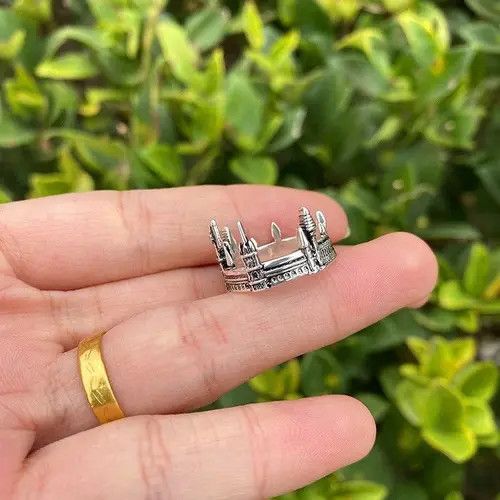 Other Old Castle Ring ( size 7 to 9 ) Size ONE SIZE - 4 Thumbnail