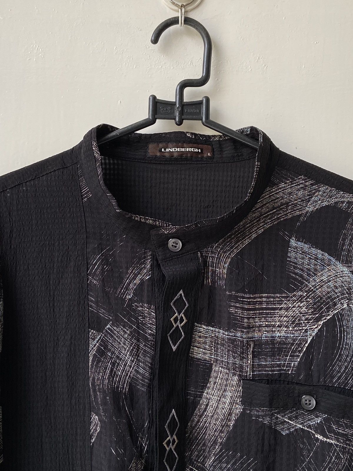 Lindbergh LINDBERGH Motive Black T-Shirt Size US XS / EU 42 / 0 - 4 Thumbnail