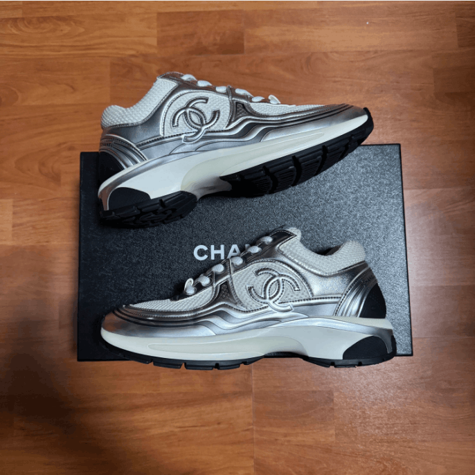 Chanel Chanel Low-Top Sneakers Size US 8 / IT 38 - 6 Thumbnail
