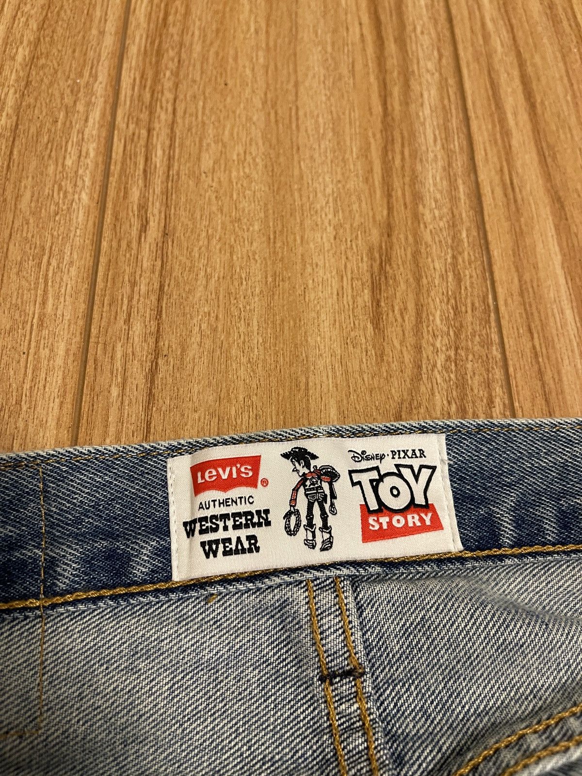 Levi's Levi’s X Toy Story Jeans Size US 32 / EU 48 - 4 Thumbnail
