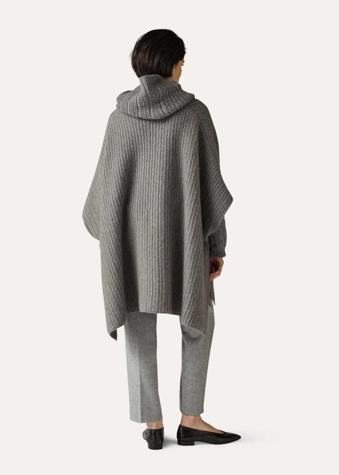 Loro Piana o1srvl11e0824 Size: OS / Waipara Cashmere Cape in Grey Size ONE SIZE - 5 Thumbnail