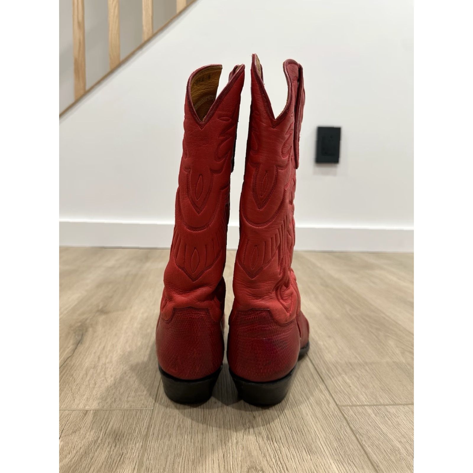 Skin Stallion Western Boots Men’s Size 8.5D Red Leather Lizard Pattern Pointed Toe Cowboy Boots Leather Insole Mid-Calf Shaft Style Handcrafted Size US 9 / EU 42 - 4 Thumbnail