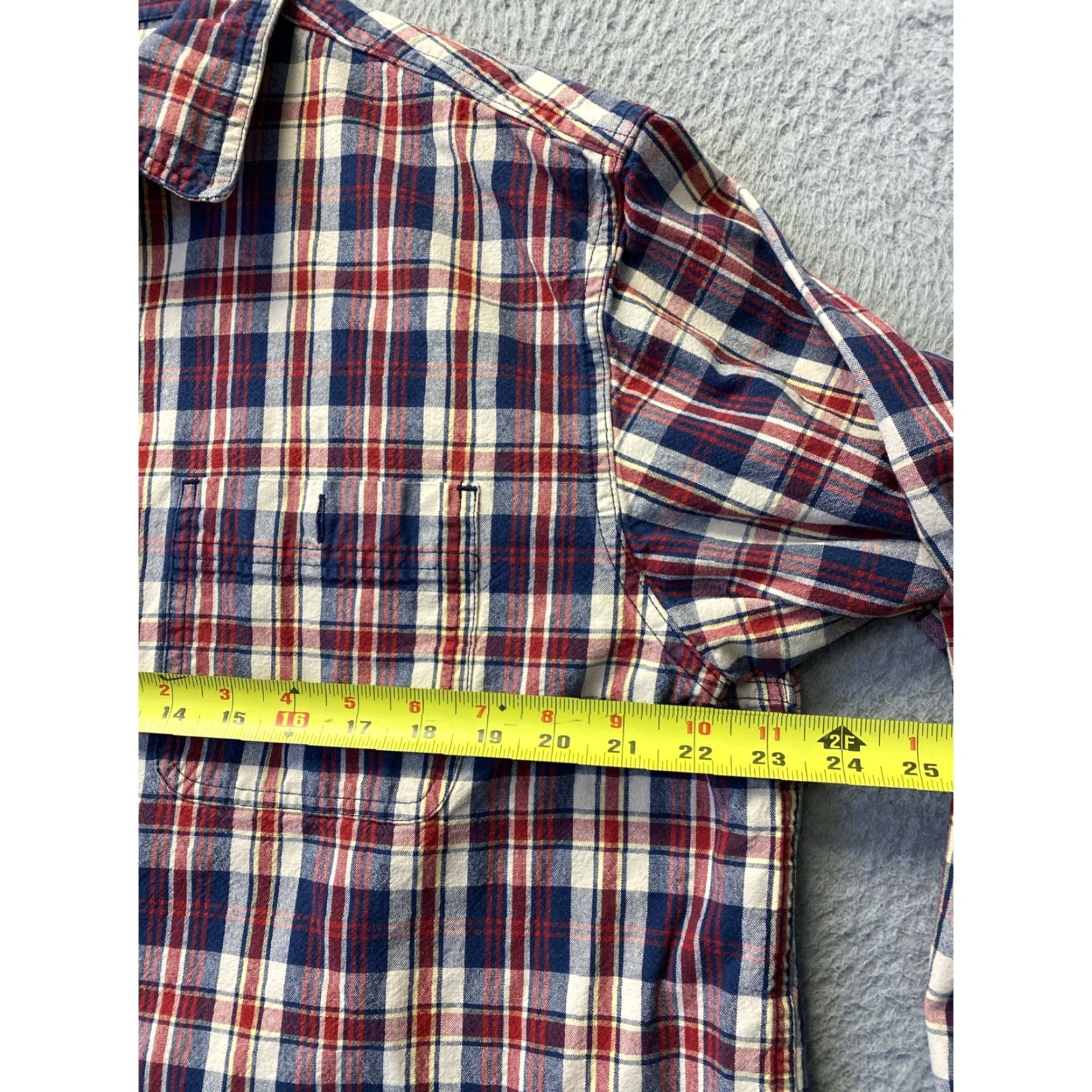 Vintage LL Bean Shirt Mens L Regular Red Plaid Cotton Button Well Made 162-12 Size US L / EU 52-54 / 3 - 7 Thumbnail