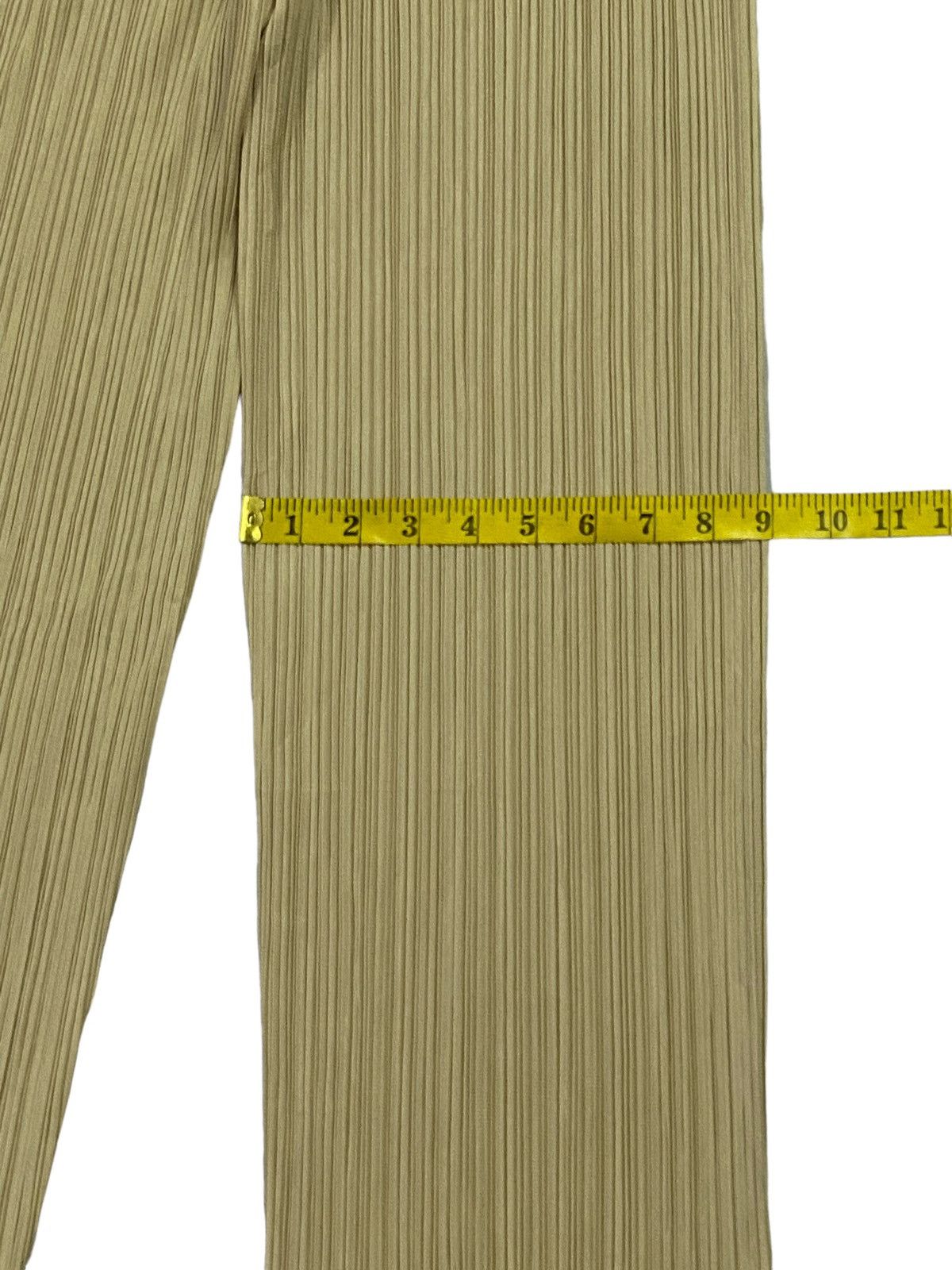 Issey Miyake Pleats Please “Issey Miyake” Pleated Trousers Size 26" / US 2 / IT 38 - 10 Thumbnail