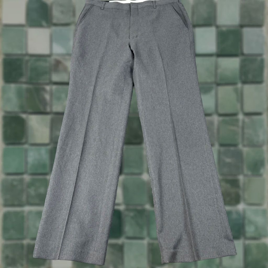 Vintage VINTAGE Botany 500 Gray Pleated Dress Pants 34x33.5 XL MenDress Pants Business Workwear Easy Care Pockets Solid Front Pleated Slit Button ZIP USA Size US 34 / EU 50 - 1 Thumbnail