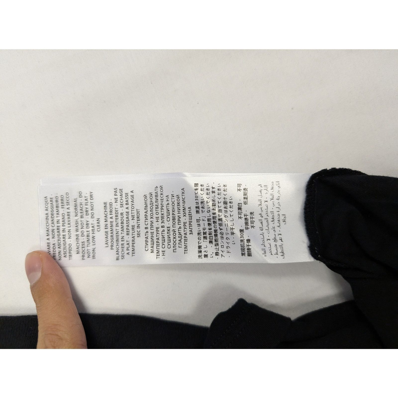 Alexander McQueen o1rshd1 T-Shirt in Black Size US M / EU 48-50 / 2 - 12 Thumbnail