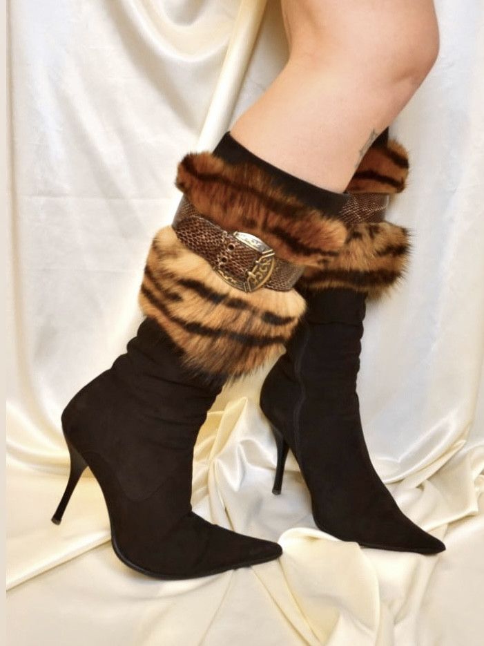 Vintage Vintage dark brown suede rabbit fur heels Size US 7 / IT 37 - 1 Thumbnail