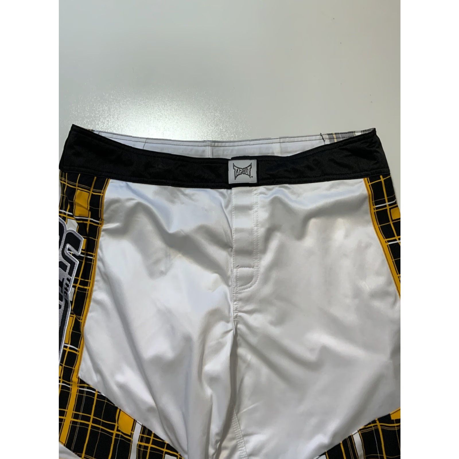 Tapout NWOT Tapout The Ultimate Fighter UFC Team Josh Koscheck Board Shorts Sz 40 Men White Black Gold Board Mens 40 White Black Gold Size US 40 / EU 56 - 6 Thumbnail