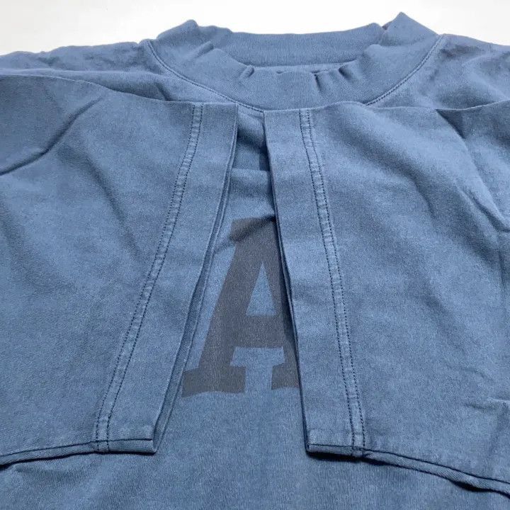 Balenciaga Balenciaga YEEZY x Gap x Balenciaga Dove 3/4 Sleeve Tee -2 Size US L / EU 52-54 / 3 - 1 Thumbnail