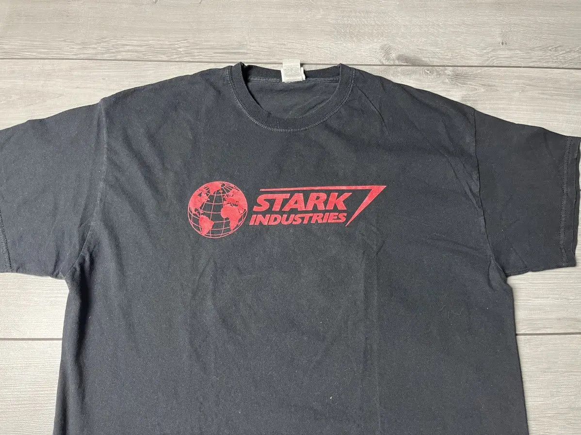 Marvel Comics Marvel Comics T-shirt Stark industries size XLarge Size US XL / EU 56 / 4 - 3 Thumbnail