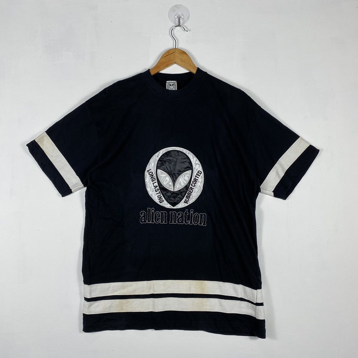 Alien Workshop × Vintage Vintage 90's ALIEN NATION Hip-Hop Wear Embroidery Logo Tee Size US L / EU 52-54 / 3 - 2 Thumbnail