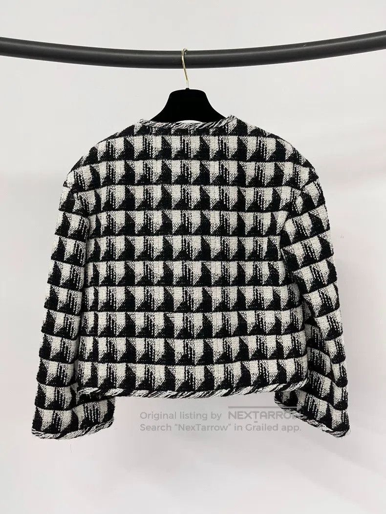 Chanel Chanel Black and white sequin silhouette jacket Size XS / US 0-2 / IT 36-38 - 2 Thumbnail