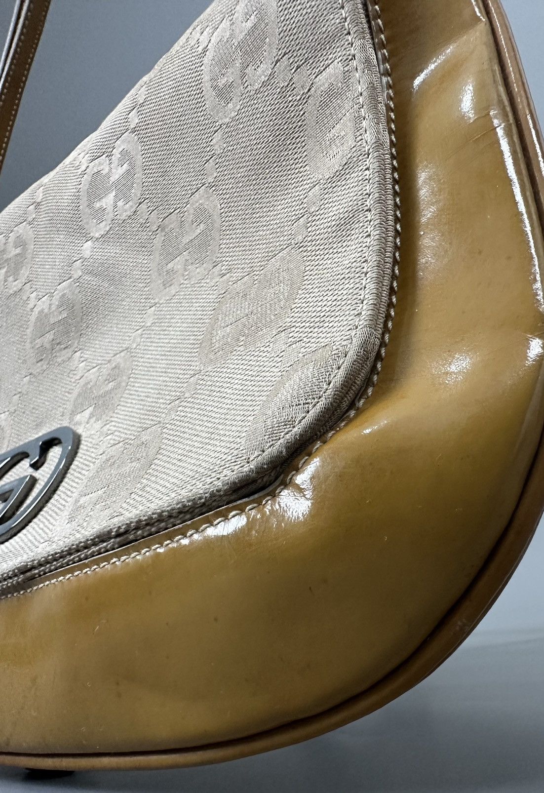 Gucci Gucci - Vintage GG Canvas Beige - Yellow Patent Leather Bag Size ONE SIZE - 10 Thumbnail