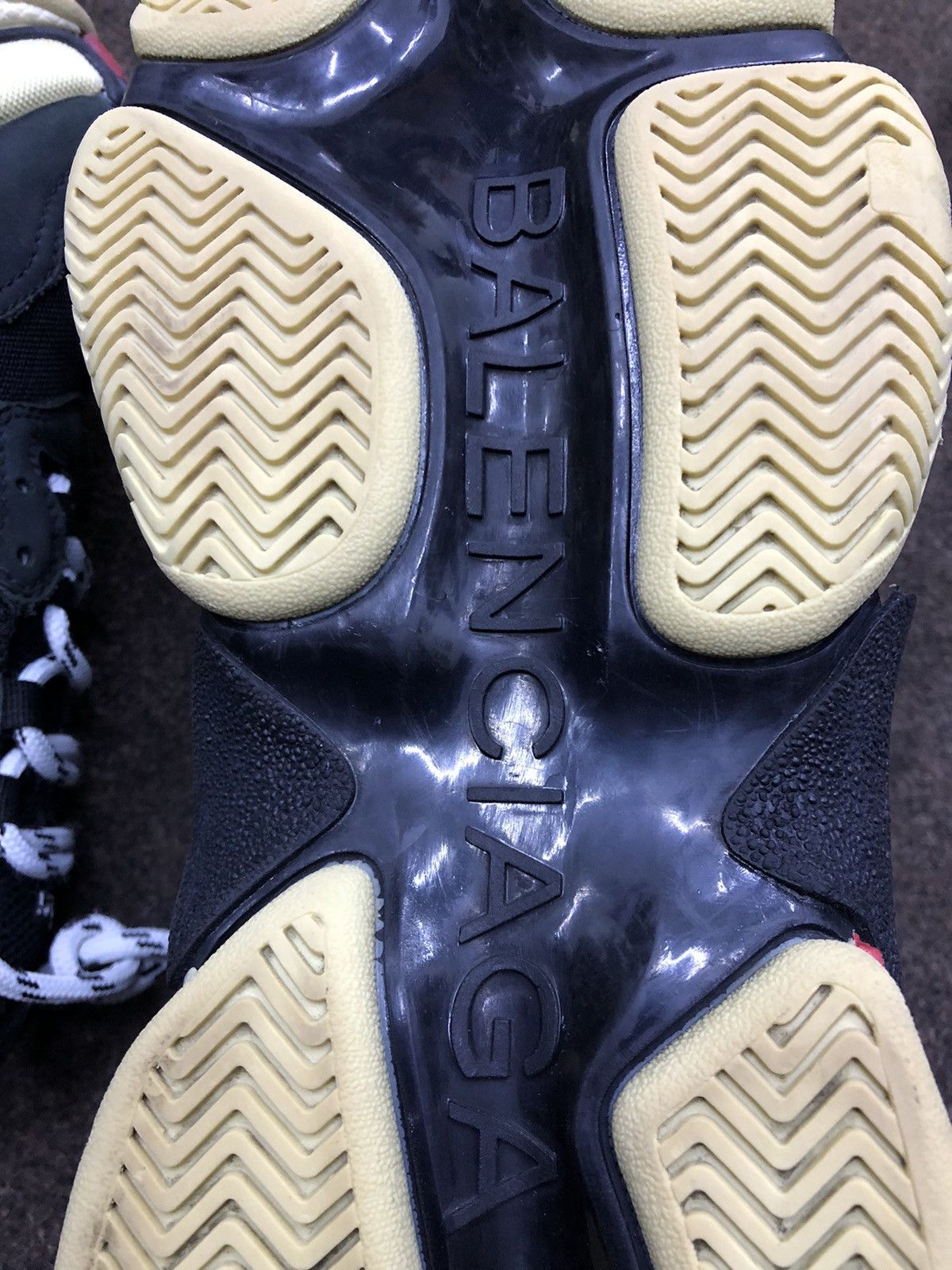Balenciaga Triple S Sneakers Size US 9 / EU 42 - 9 Thumbnail