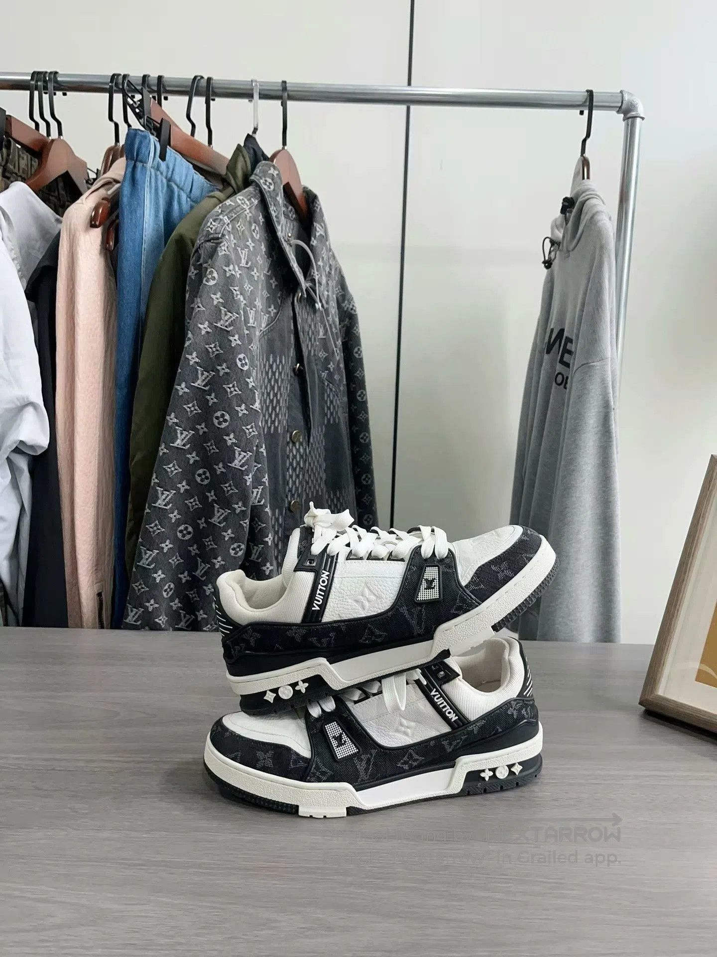 Louis Vuitton Louis Vuitton LV Trainer Black and White Sneakers. Size US 8 / EU 41 - 6 Thumbnail