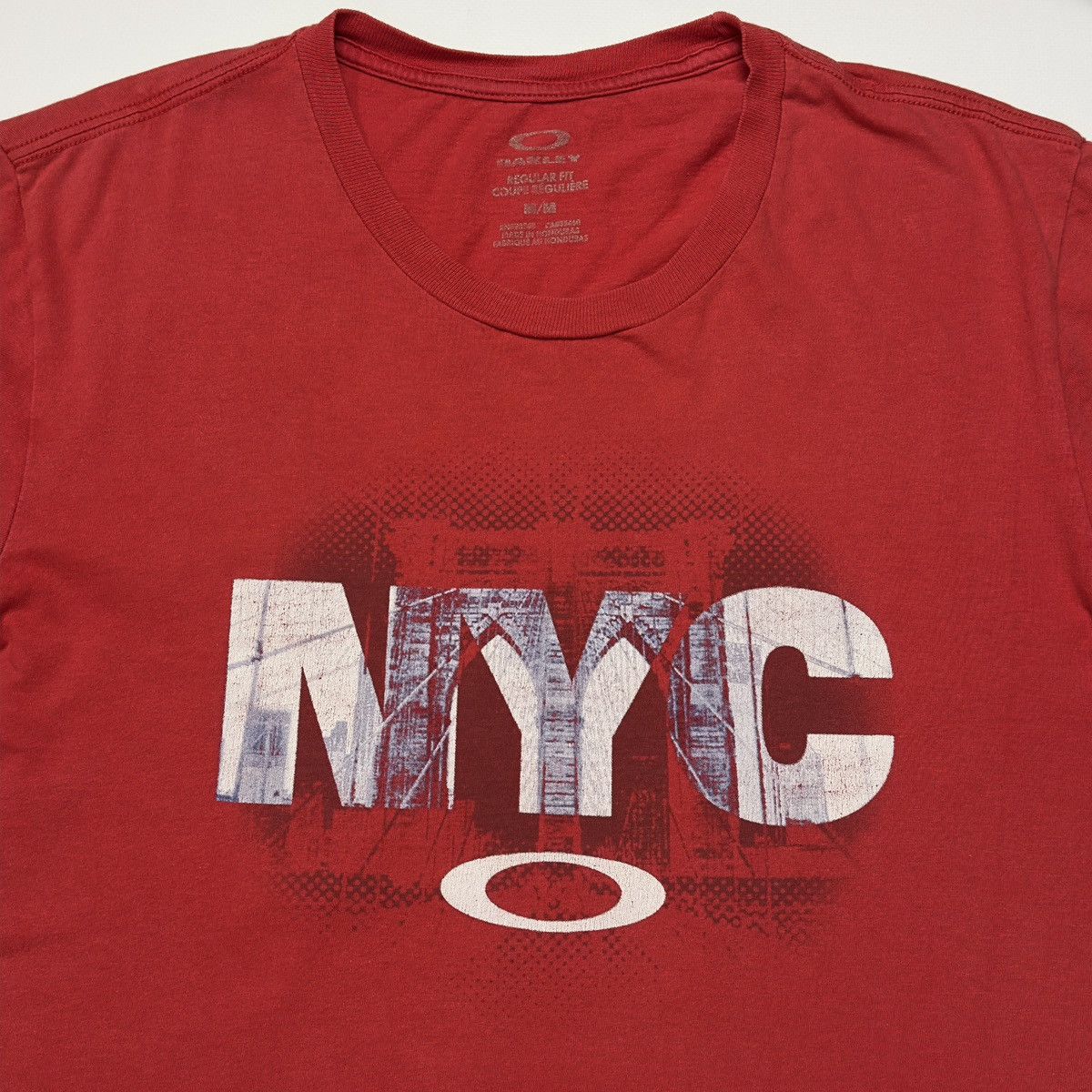 Oakley Oakley NYC New York City Cityscape Graphic Logo Tee Red Size US M / EU 48-50 / 2 - 3 Thumbnail