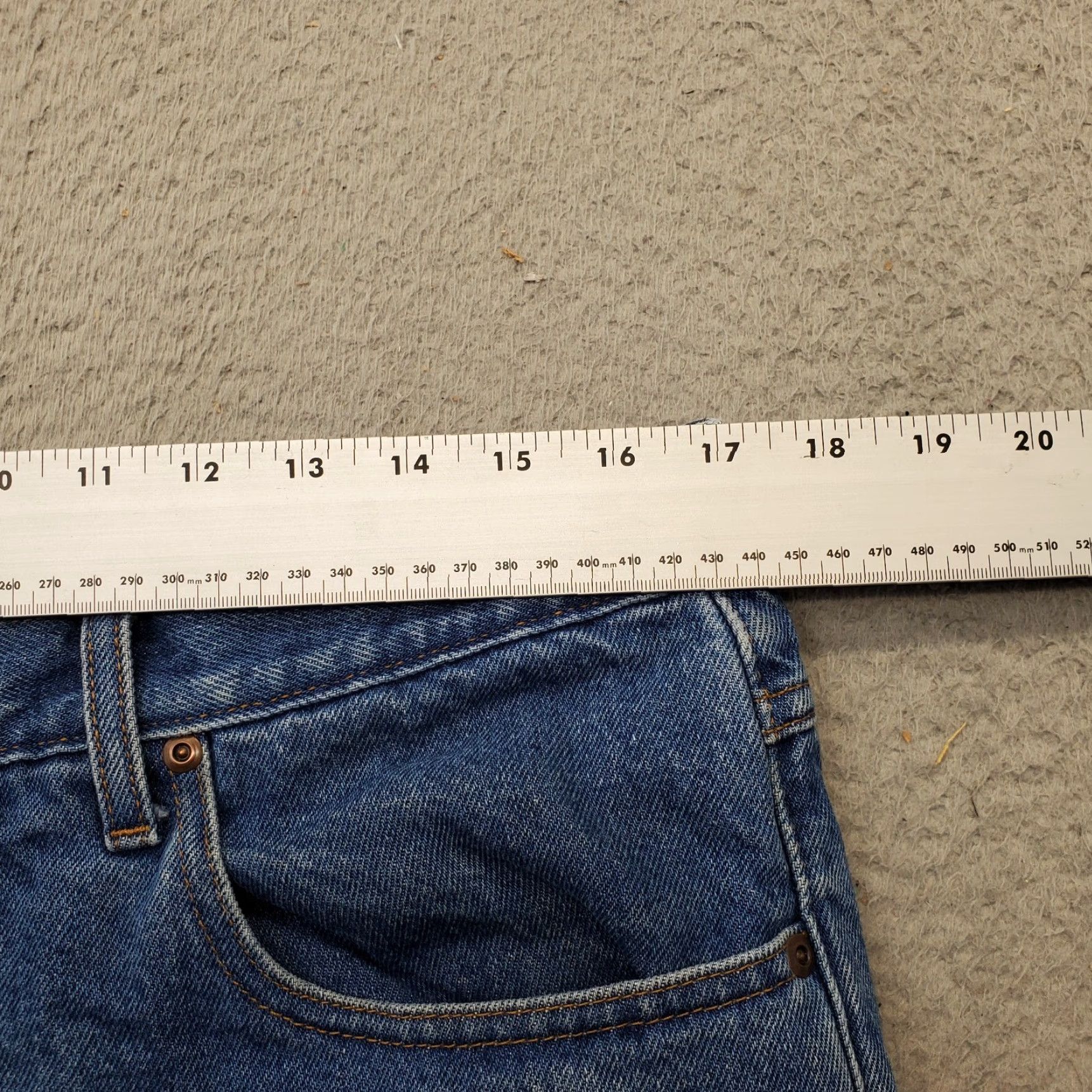 Vintage L.L. Bean Jeans Mens 36x30 Blue Denim 5-Pocket Straight Size Mens Regular Classic Fit Modern Belt Low Rise Straight Leg Denim Jeans Size US 36 / EU 52 - 5 Thumbnail