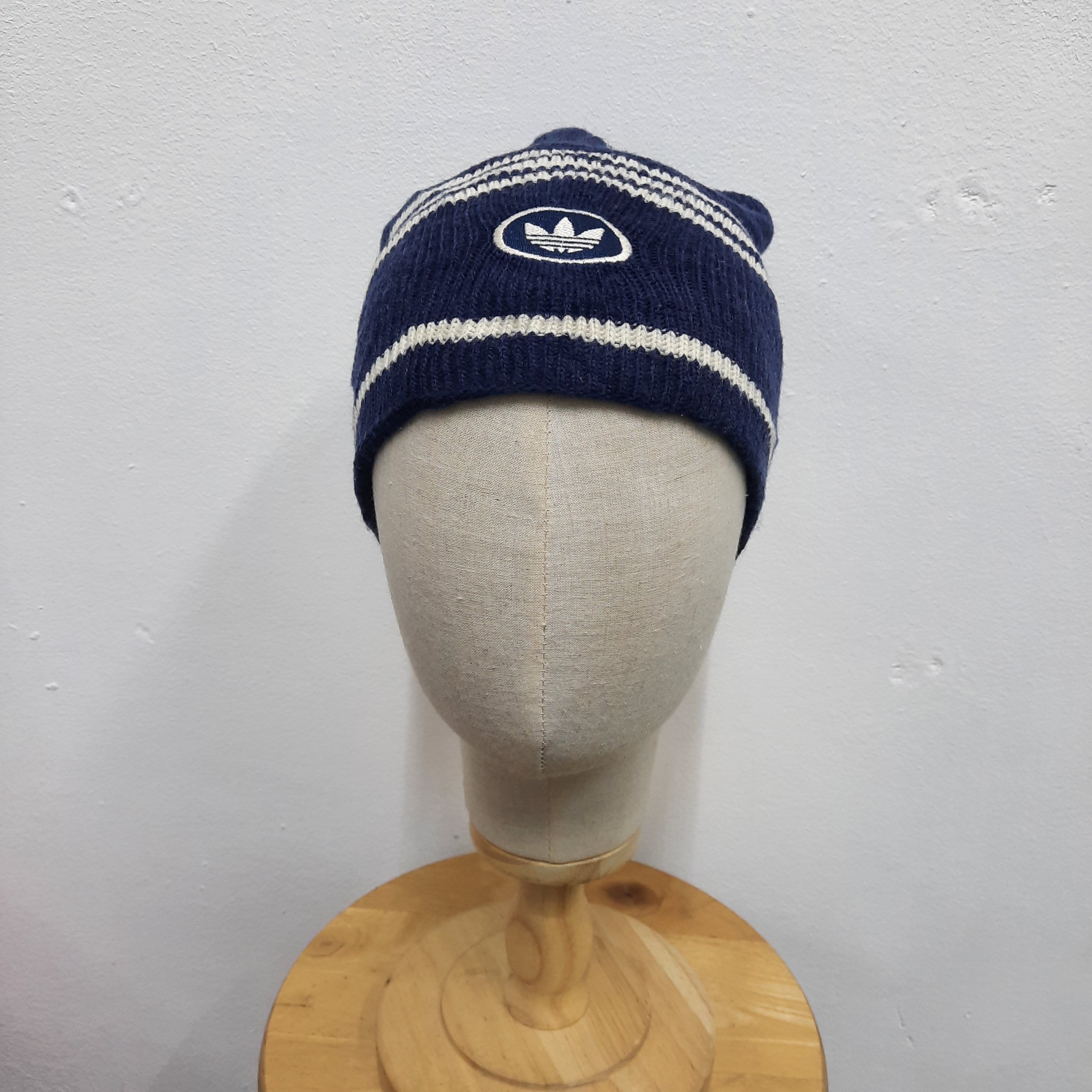 Adidas 💫 Vintage adidas trefoil logo 3 stripes pull on beanie hat Size ONE SIZE - 2 Thumbnail