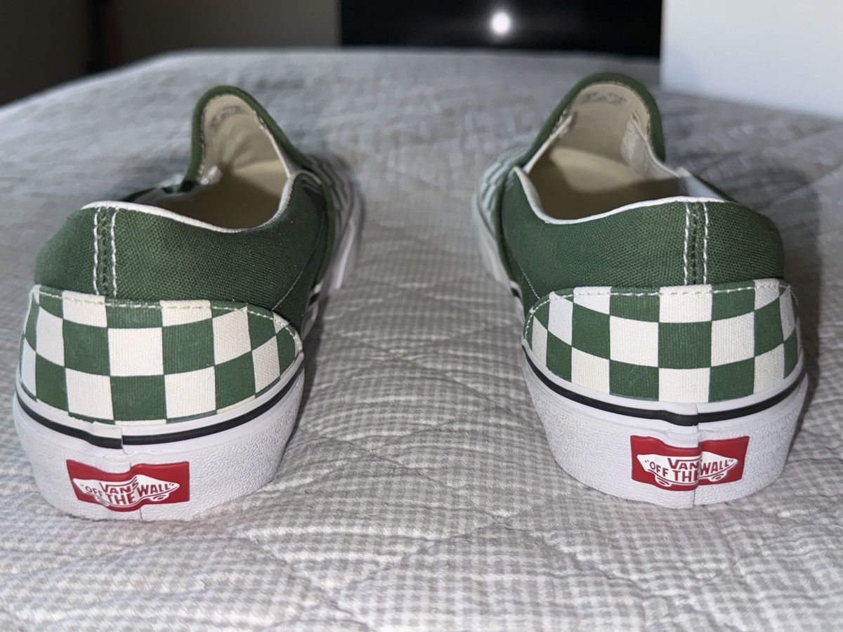Vans Vans Classic Slip On ‘ Checkerboard Scarab green/white ’ Size US 9.5 / EU 42-43 - 2 Thumbnail