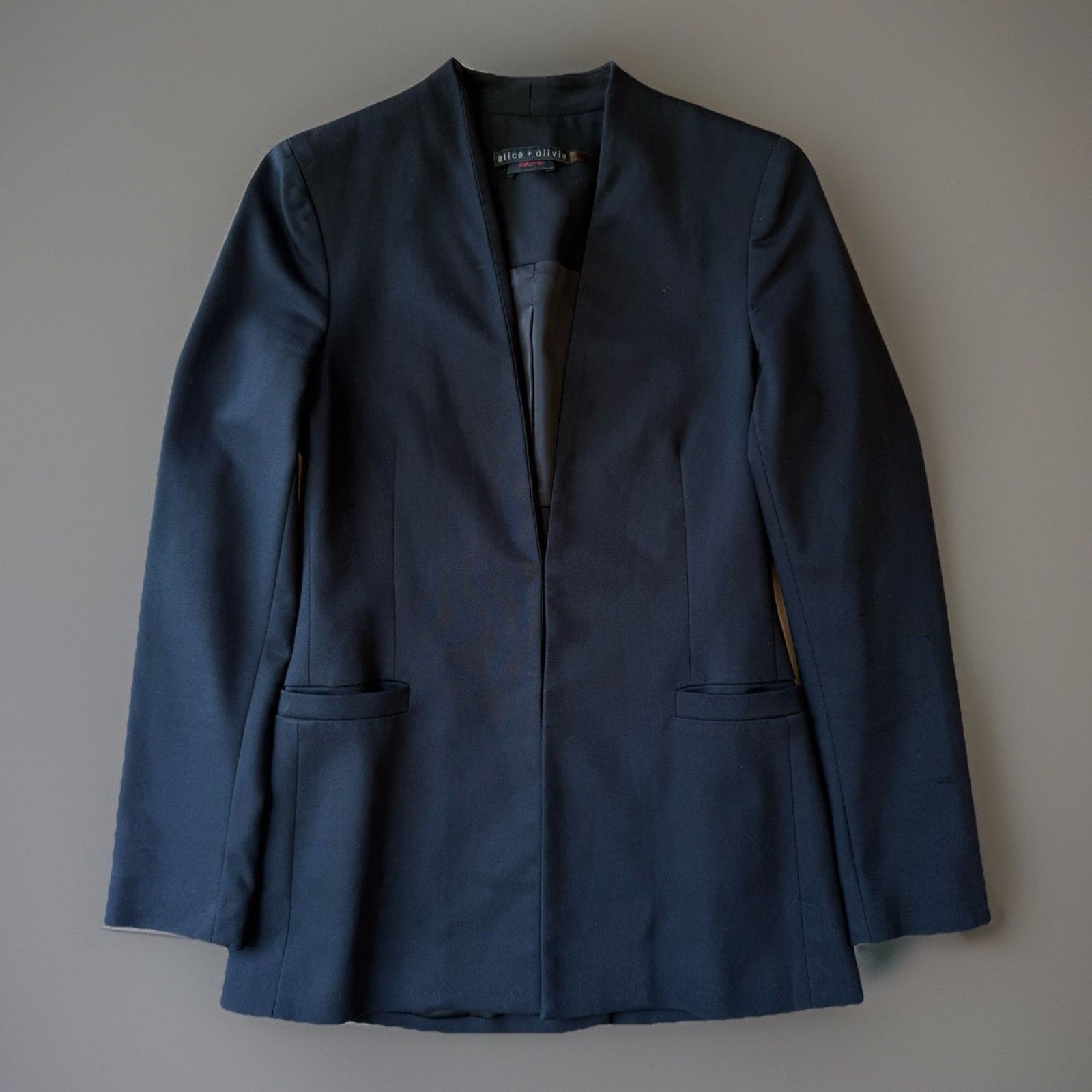 Alice + Olivia Alice Olivia Blazer Women's 2 Designer Bergdorf Goodman Size XS / US 0-2 / IT 36-38 - 1 Thumbnail