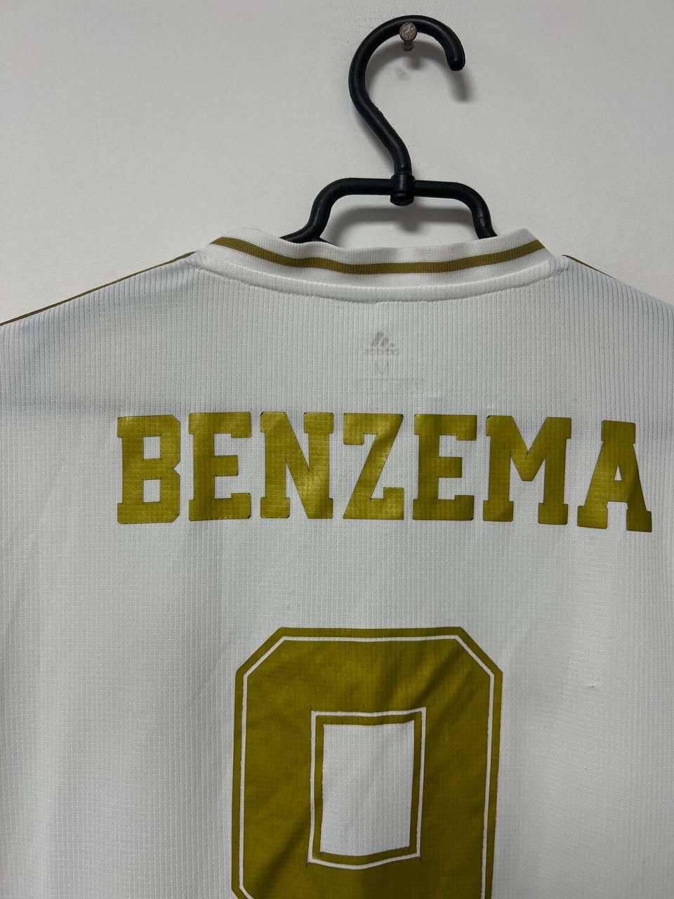 Adidas Real Madrid #9 Benzema 2019/2020 Home Football Shirt M Size US M / EU 48-50 / 2 - 23 Thumbnail