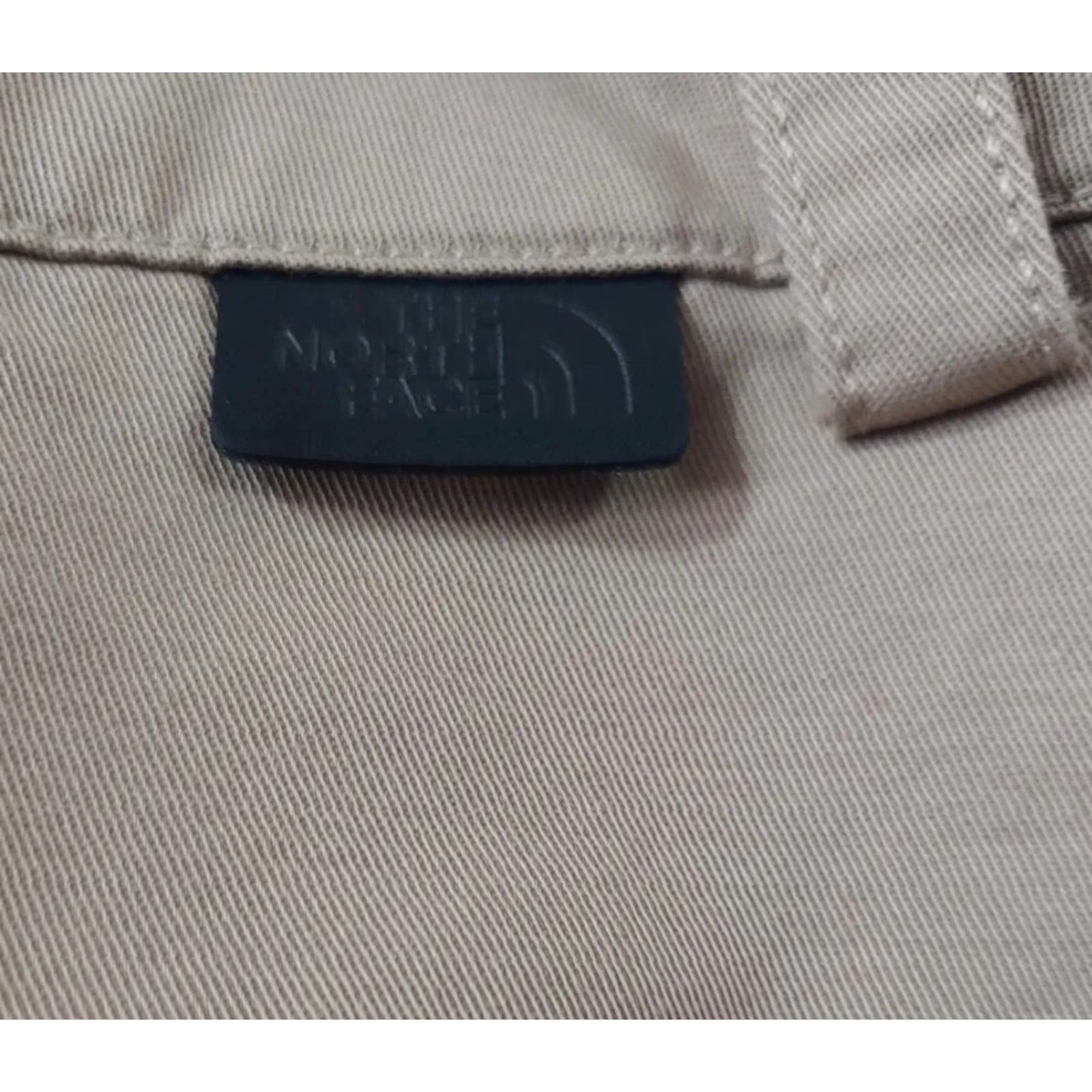 The North Face The North Face Shorts Mens 36 Beige Khaki Zipup Pockets Stretch Logo - Casual, 6-Pocket, Cotton Blend, Flat Front, Zip Closure, Light Wash, Be… Size US 36 / EU 52 - 3 Thumbnail
