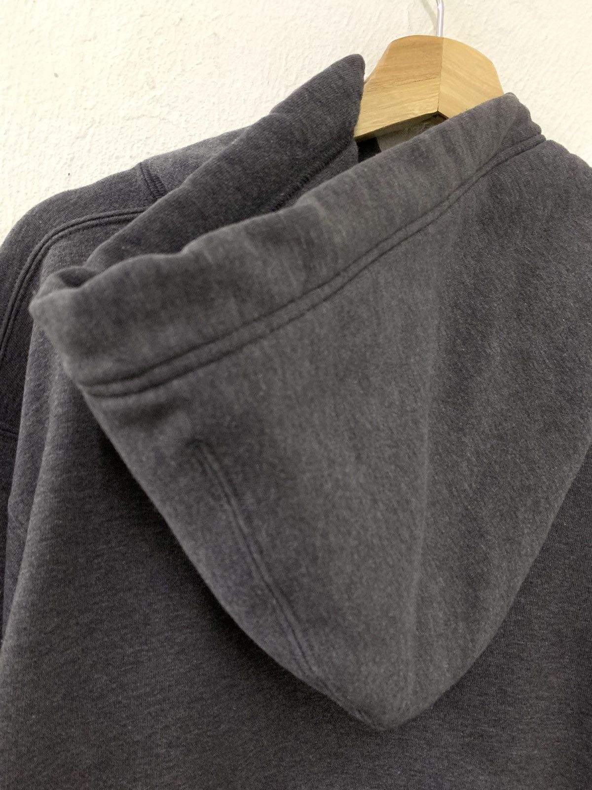 Uniqlo Vintage Uniqlo KING PLEASURE Jean Michel Basquait Hoodie Size US L / EU 52-54 / 3 - 5 Thumbnail