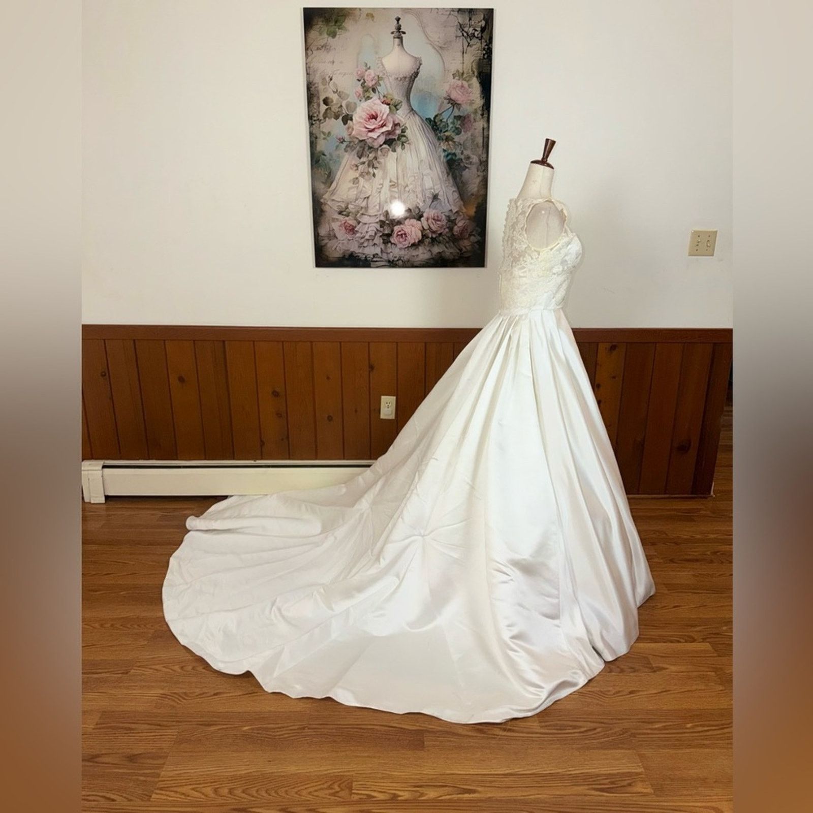 Other Stunning Liz Fields LO-VE-LA Satin Wedding Gown Size L / US 10 / IT 46 - 7 Thumbnail
