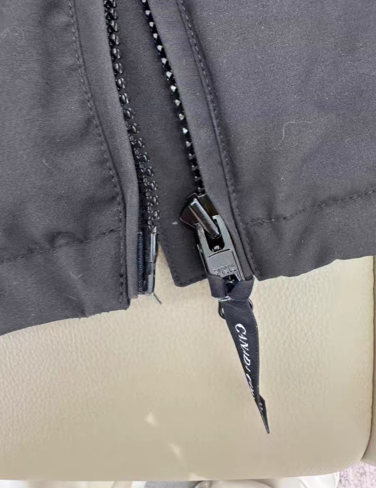 Canada Goose Canada Goose Chelsea Women's Black Hooded Down Parka J38 Size L / US 10 / IT 46 - 3 Thumbnail