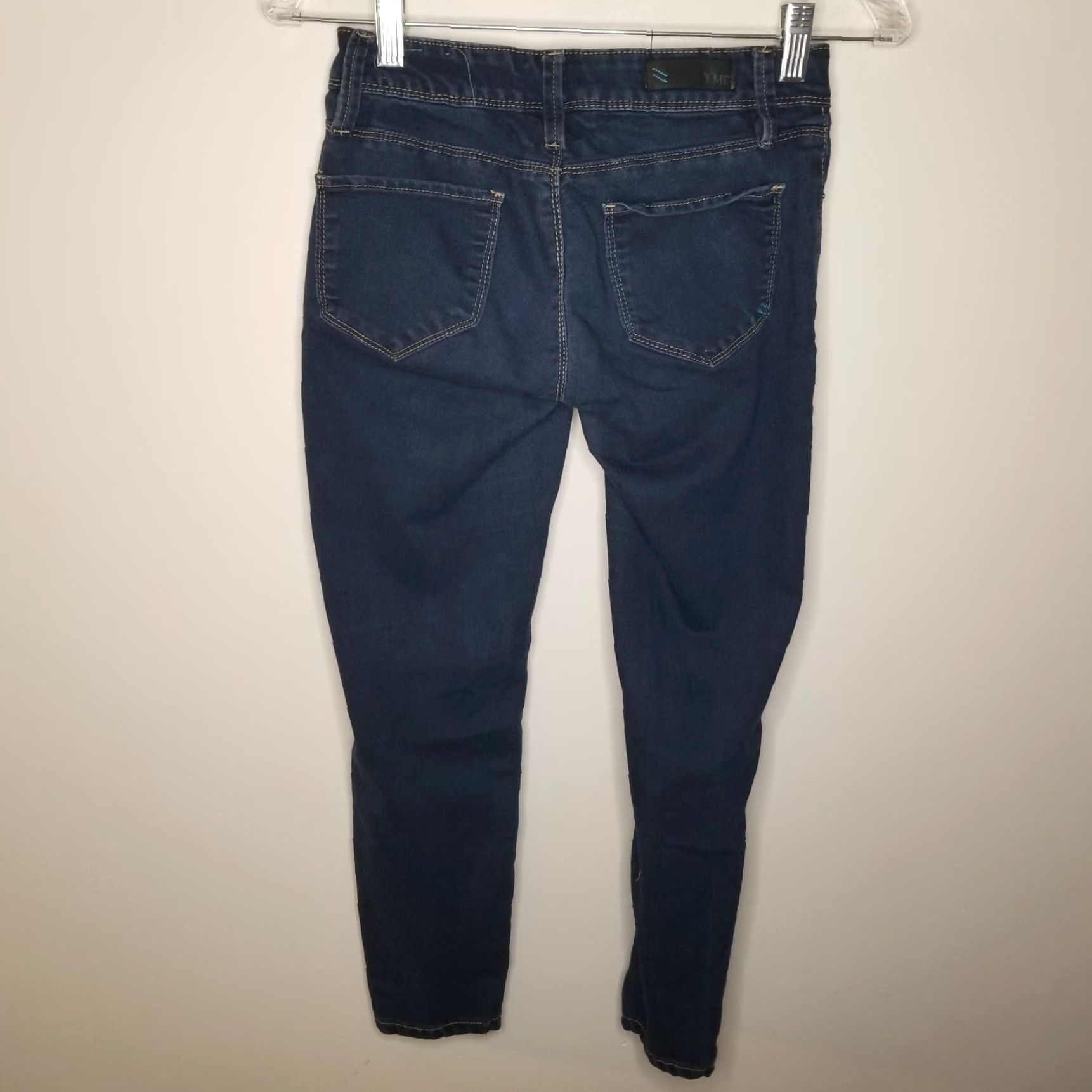 Vintage VINTAGE? Wait, original not vintage. So: YMI Womens Jeans Anklet Skinny Dark Blue Size 1 Adult Women Blue Skinny Jeans, Size 1, Anklet, Stretchy Size 25" / US 0 / IT 36 - 4 Thumbnail