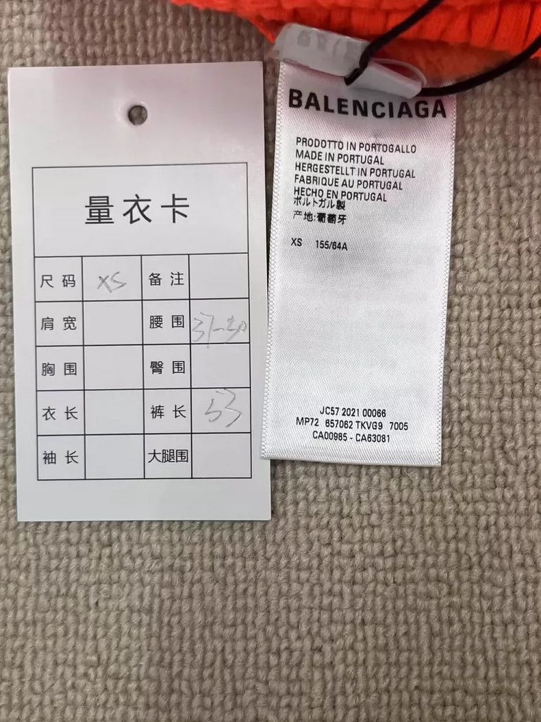 Balenciaga Balenciaga Solid logo graphic straight-leg casual shorts Size US 27 - 4 Thumbnail