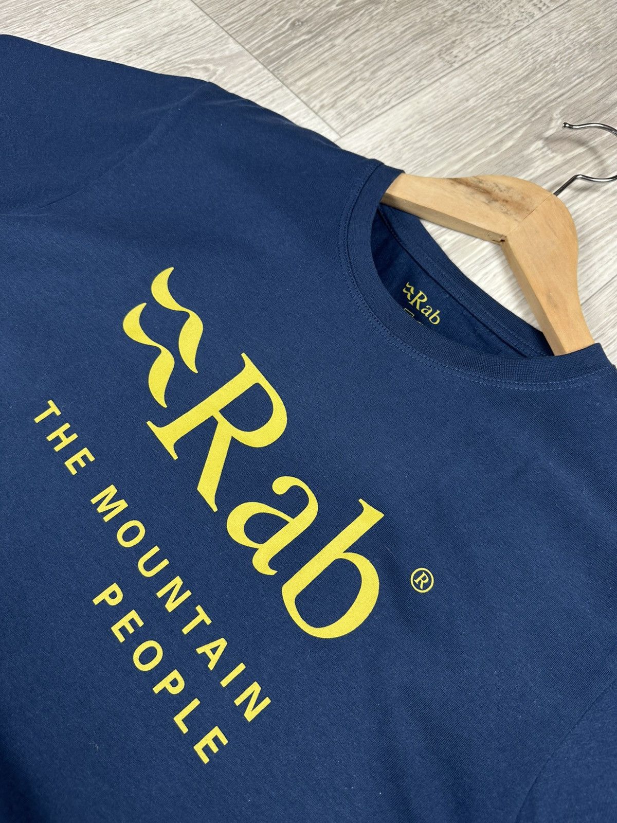 Rab Very rare RAB The Mountain People T-Shirt Gorpcore Size US L / EU 52-54 / 3 - 5 Thumbnail