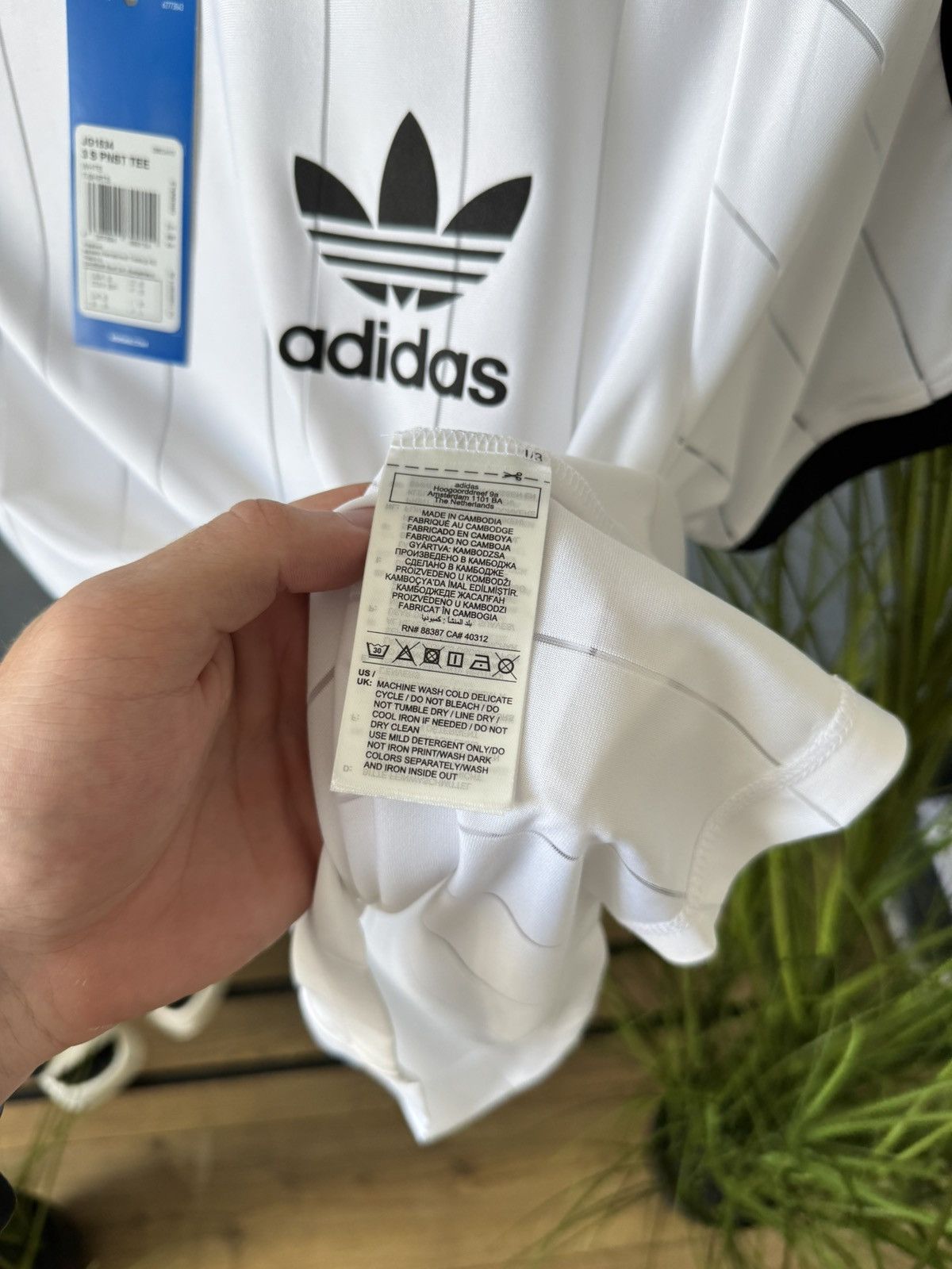 Adidas Adidas three stripes Size US S / EU 44-46 / 1 - 5 Thumbnail