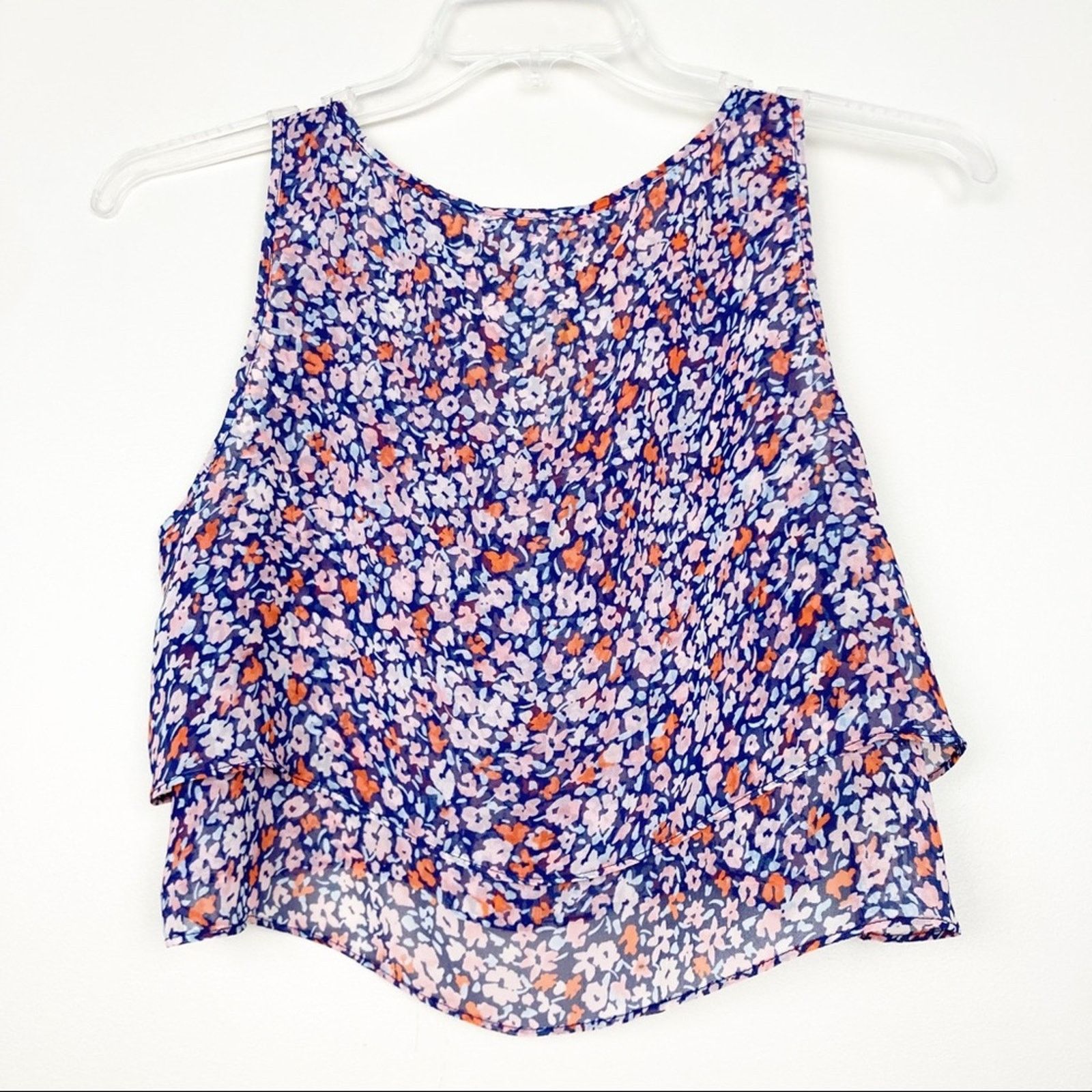 BCBGeneration BCBGeneration Microfloral Tiered Chiffon Tank Top Sz M Size M / US 6-8 / IT 42-44 - 4 Thumbnail