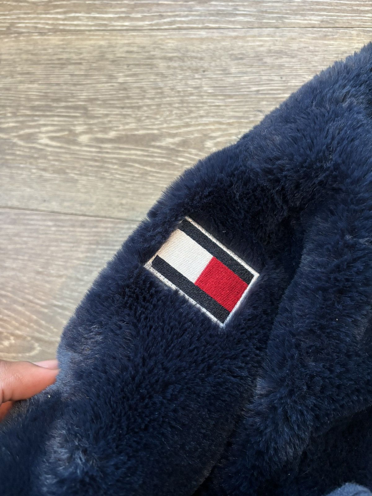 Tommy Hilfiger Y2K Tommy Hilfiger Womens Faux Fur Coat Jacket Zip Small Size S / US 4 / IT 40 - 9 Thumbnail