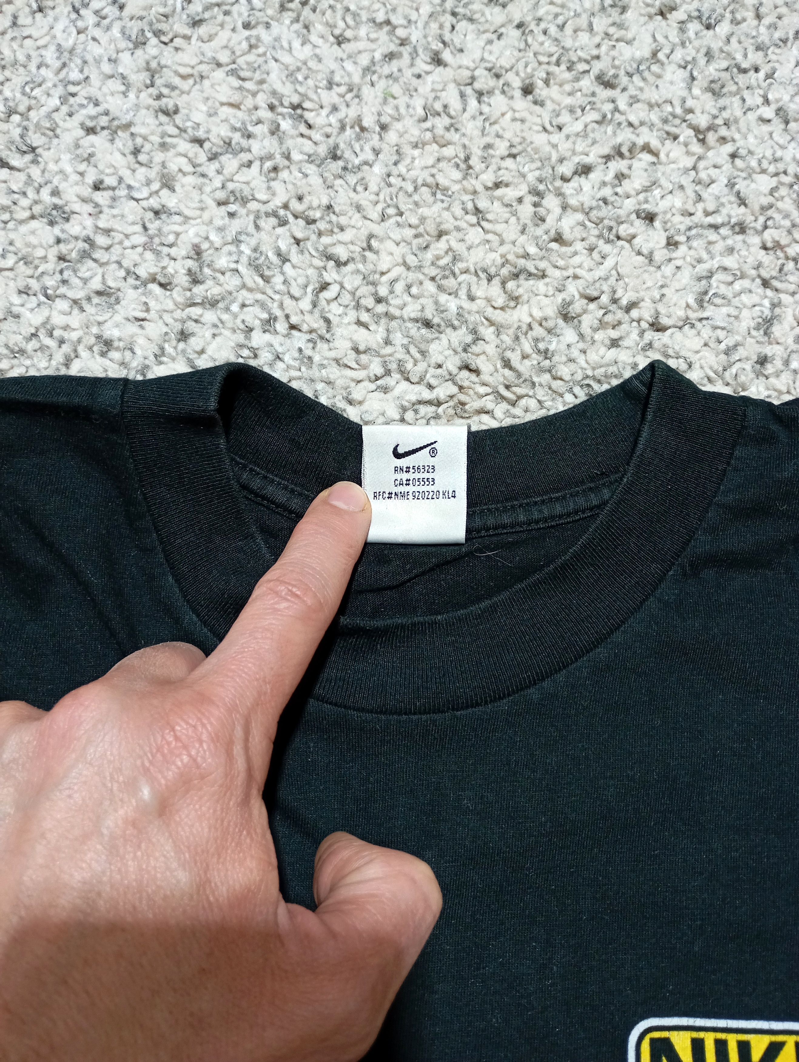 Nike Vintage 90s Nike Air Swoosh logo black t-shirt Size US M / EU 48-50 / 2 - 6 Thumbnail