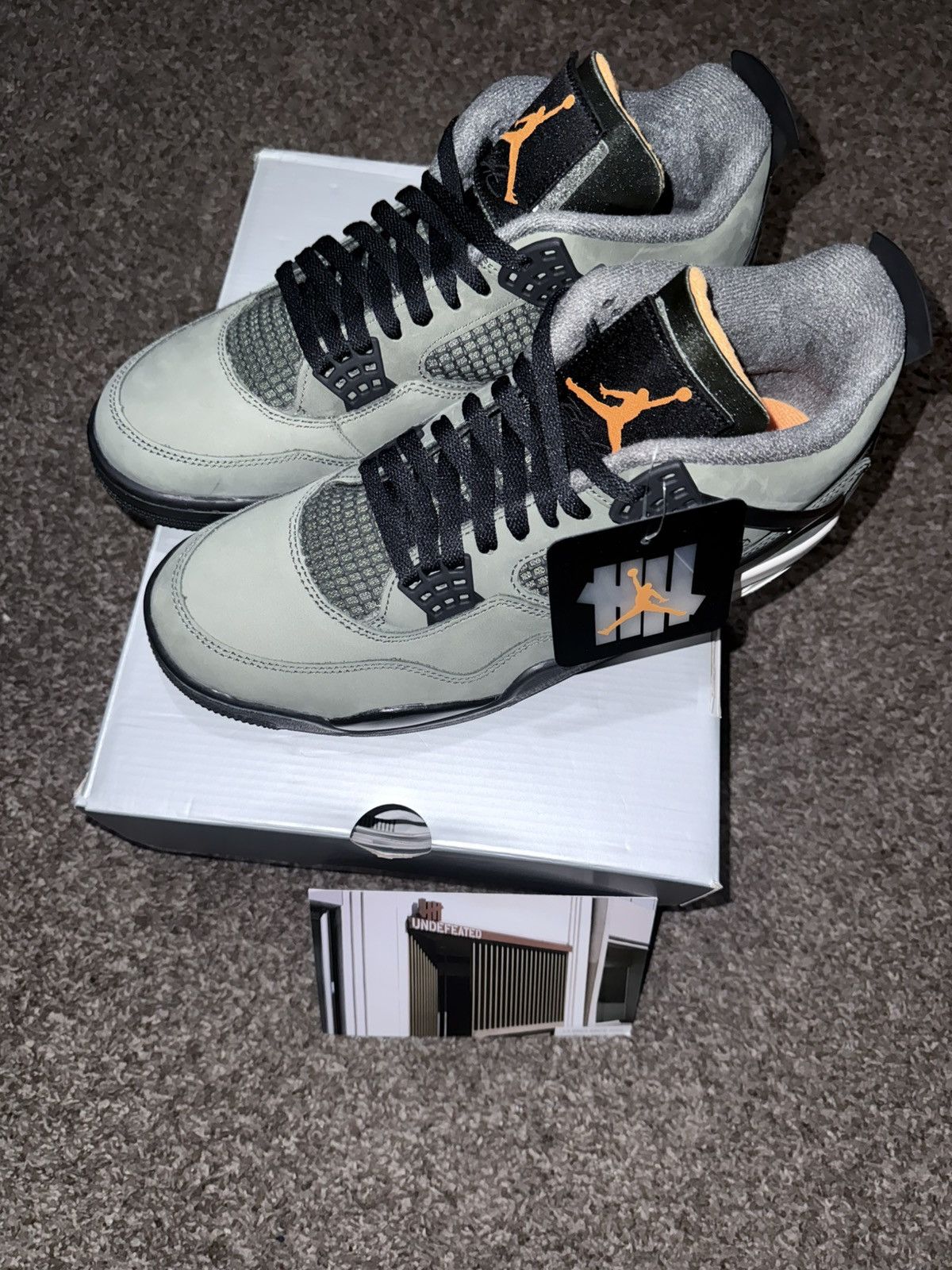 Jordan Brand × Undefeated The Jordan 4 Retro OG SP Undefeated (2025) Size US 10 / EU 43 - 1 Thumbnail