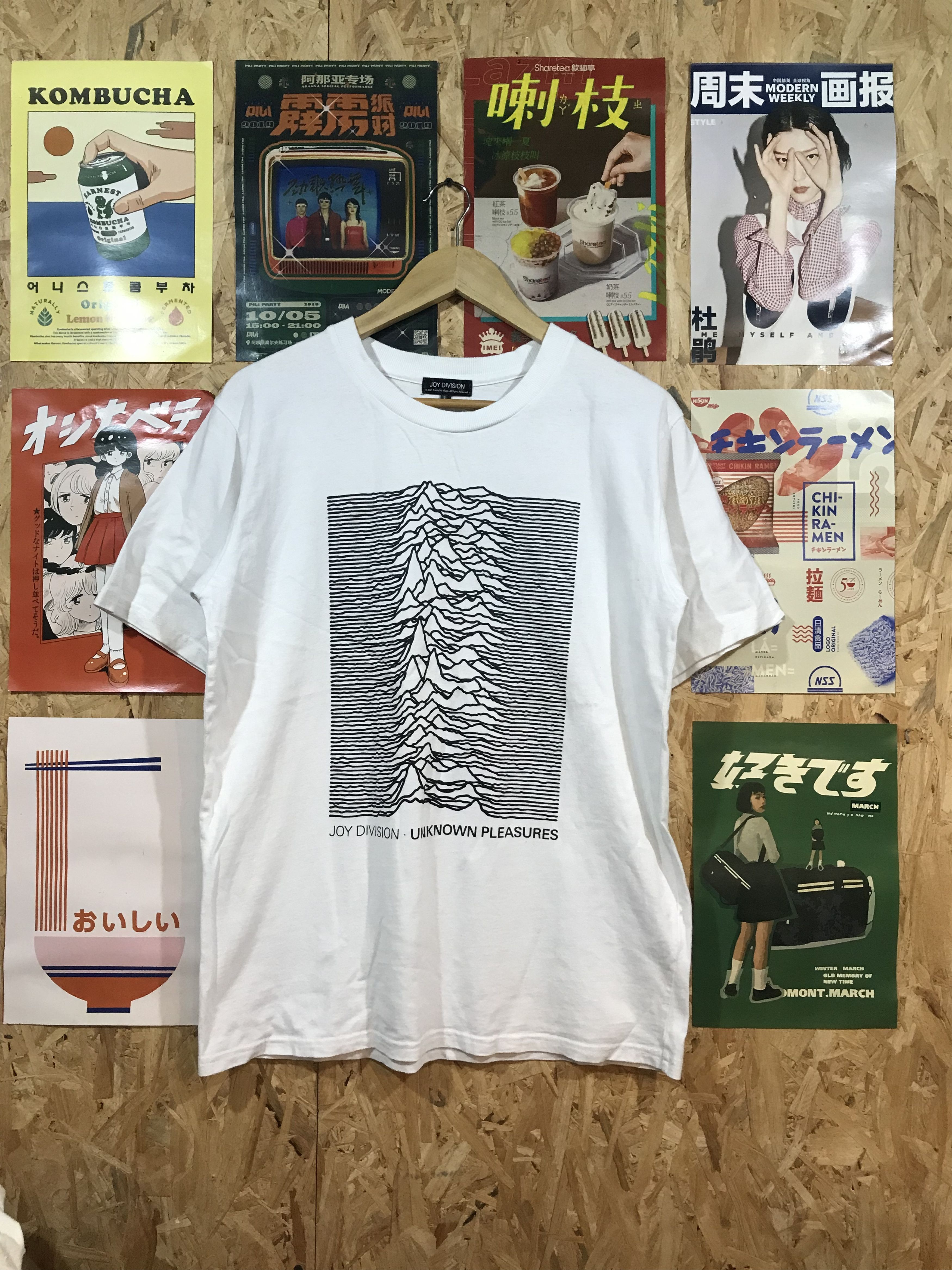 Joy Division JOY DIVISION UNKNOWN PLEASURES 2021 Size US L / EU 52-54 / 3 - 1 Thumbnail