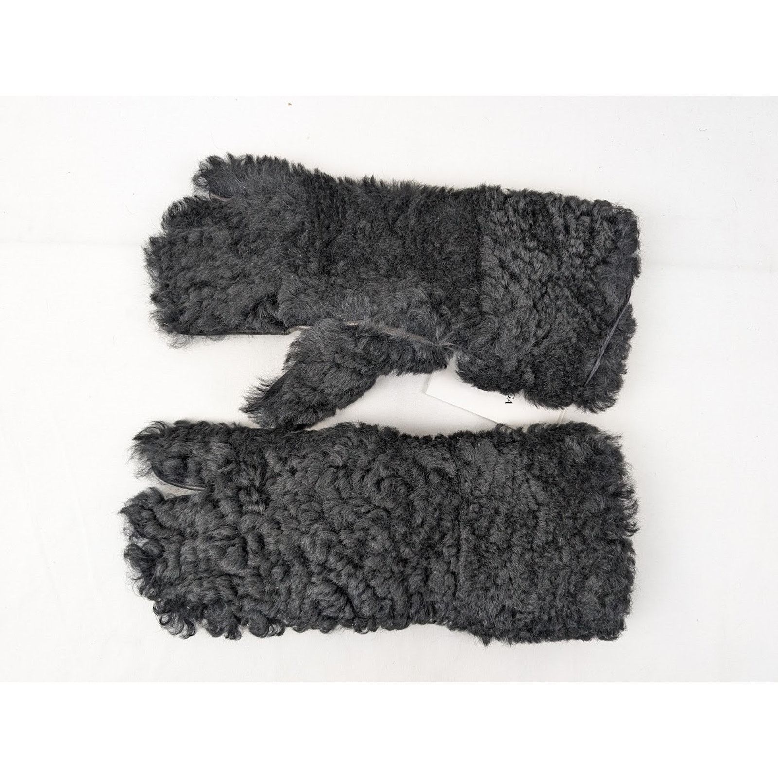 Bottega Veneta o1rshd1 Size: 8 / Gloves Teddy Shearling in Black Size ONE SIZE - 5 Thumbnail