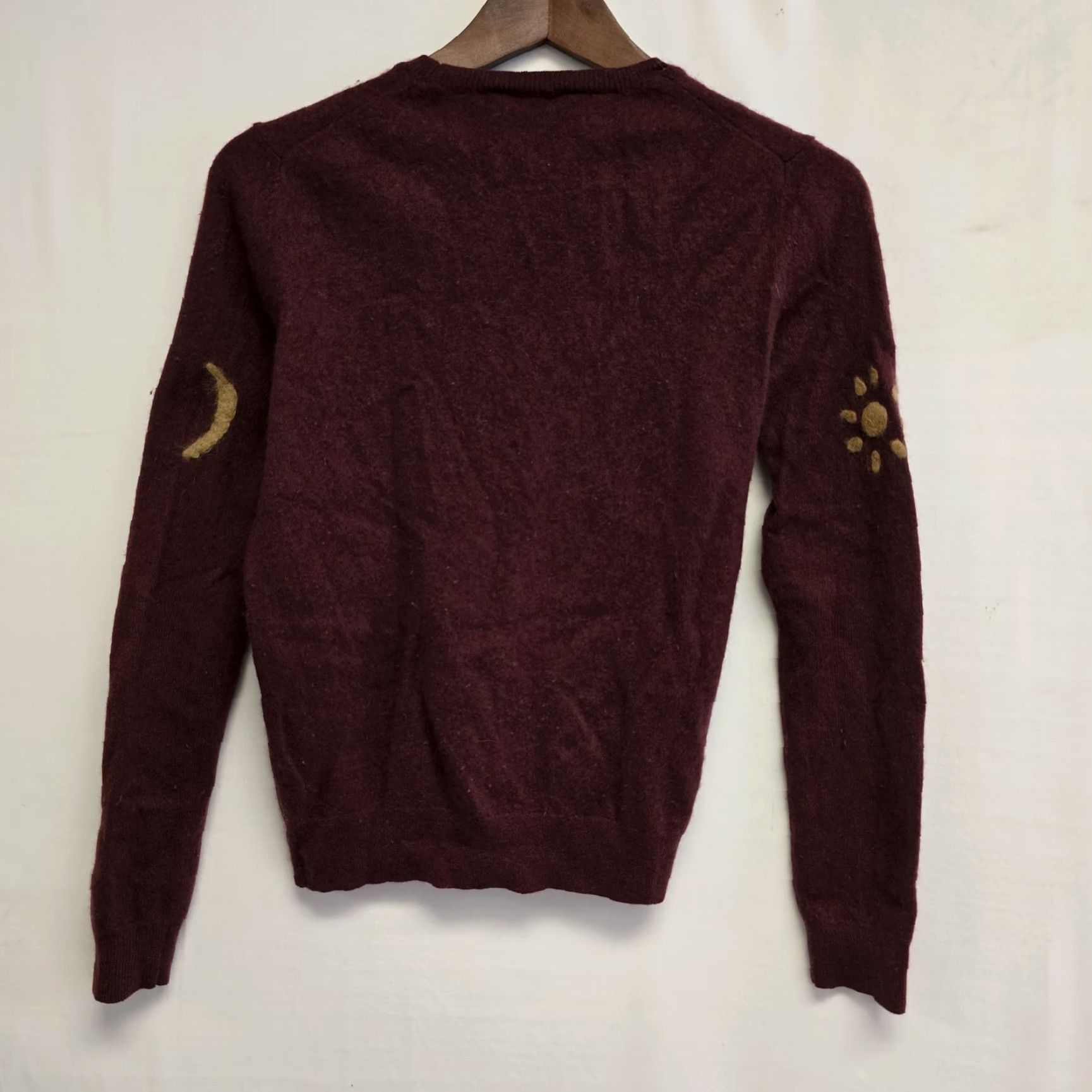 Everlane Everlane Cashmere Crew Neck Sweater Pullover S Women Burgundy Moon Star Accents Knit Long Sleeve Fall Size S / US 4 / IT 40 - 3 Thumbnail