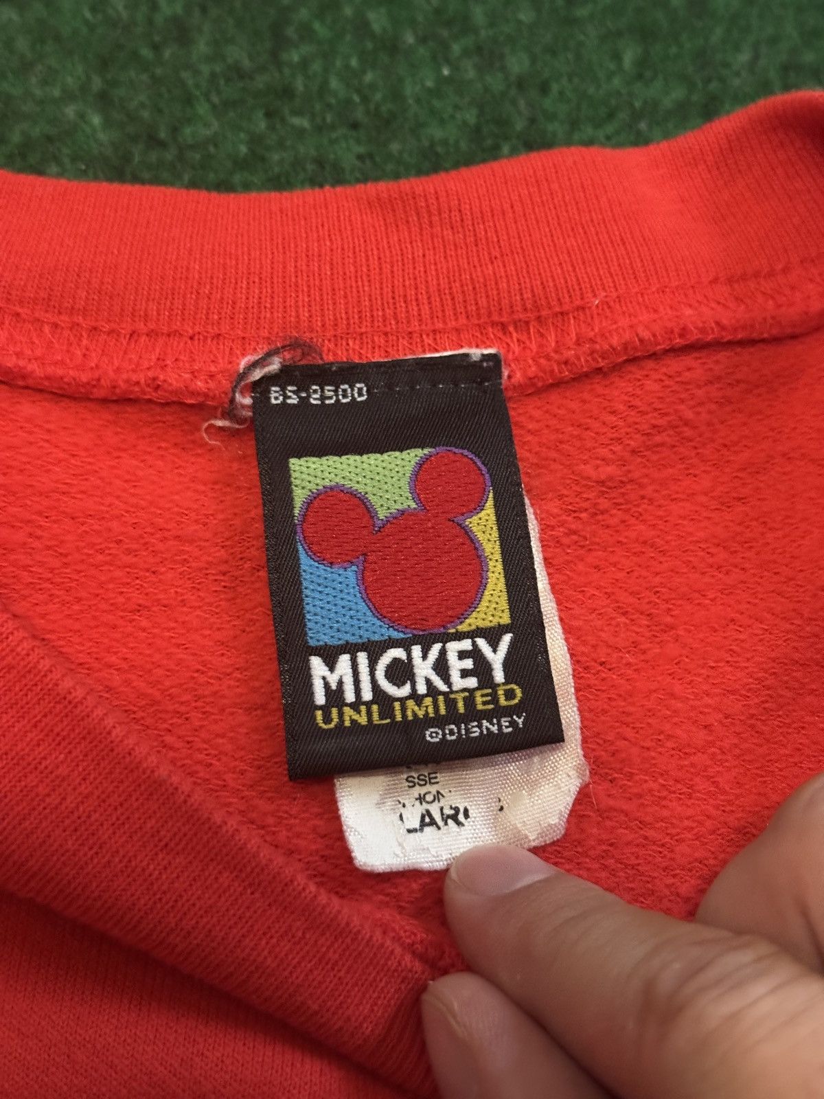Mickey Unlimited Vintage 90s Mickey Unlimited Disney Mickey Mouse Sweatshirt Size US L / EU 52-54 / 3 - 3 Thumbnail