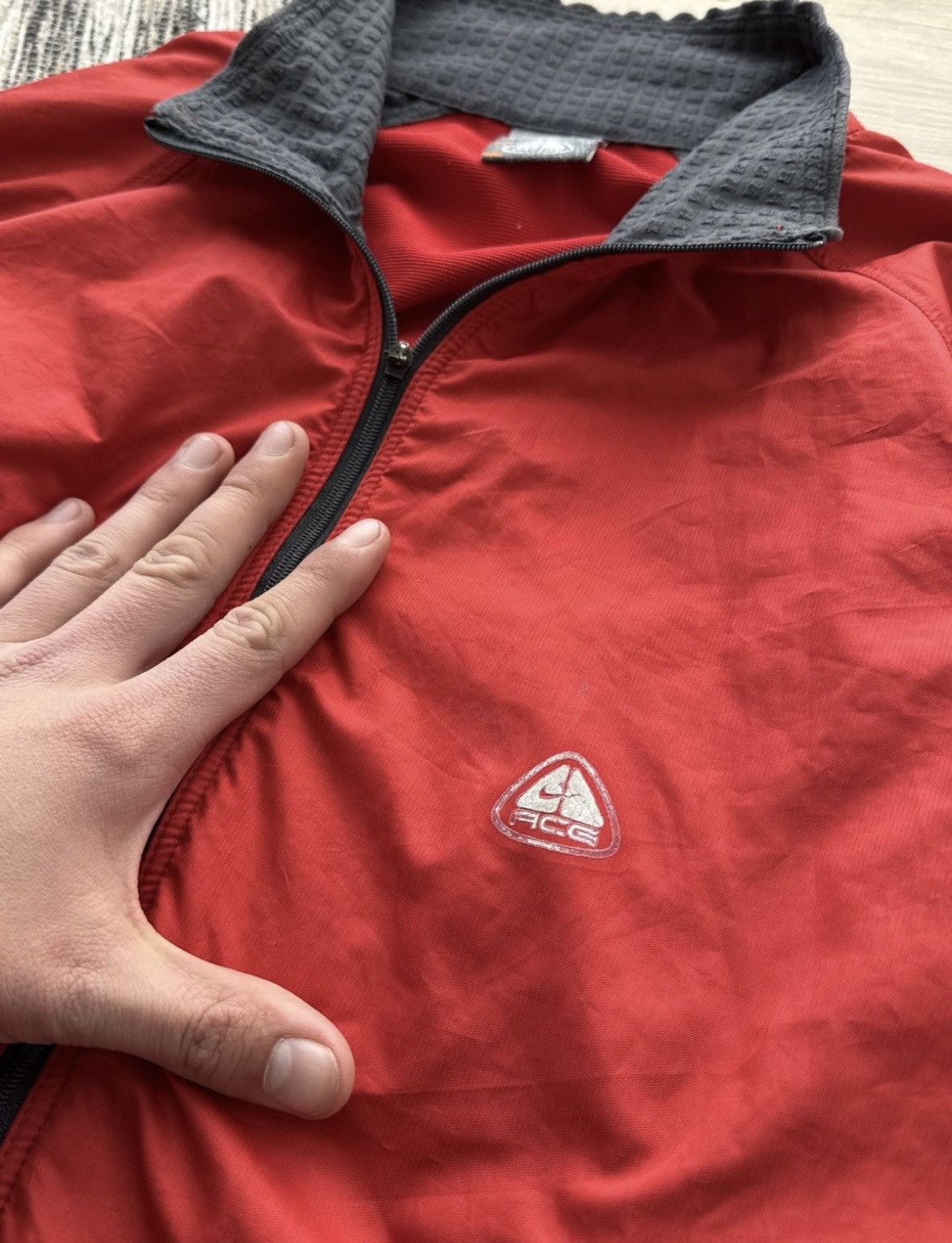 Nike ACG × Vintage Vintage Nike ACG 90 light nylon red jacket Size US M / EU 48-50 / 2 - 3 Thumbnail