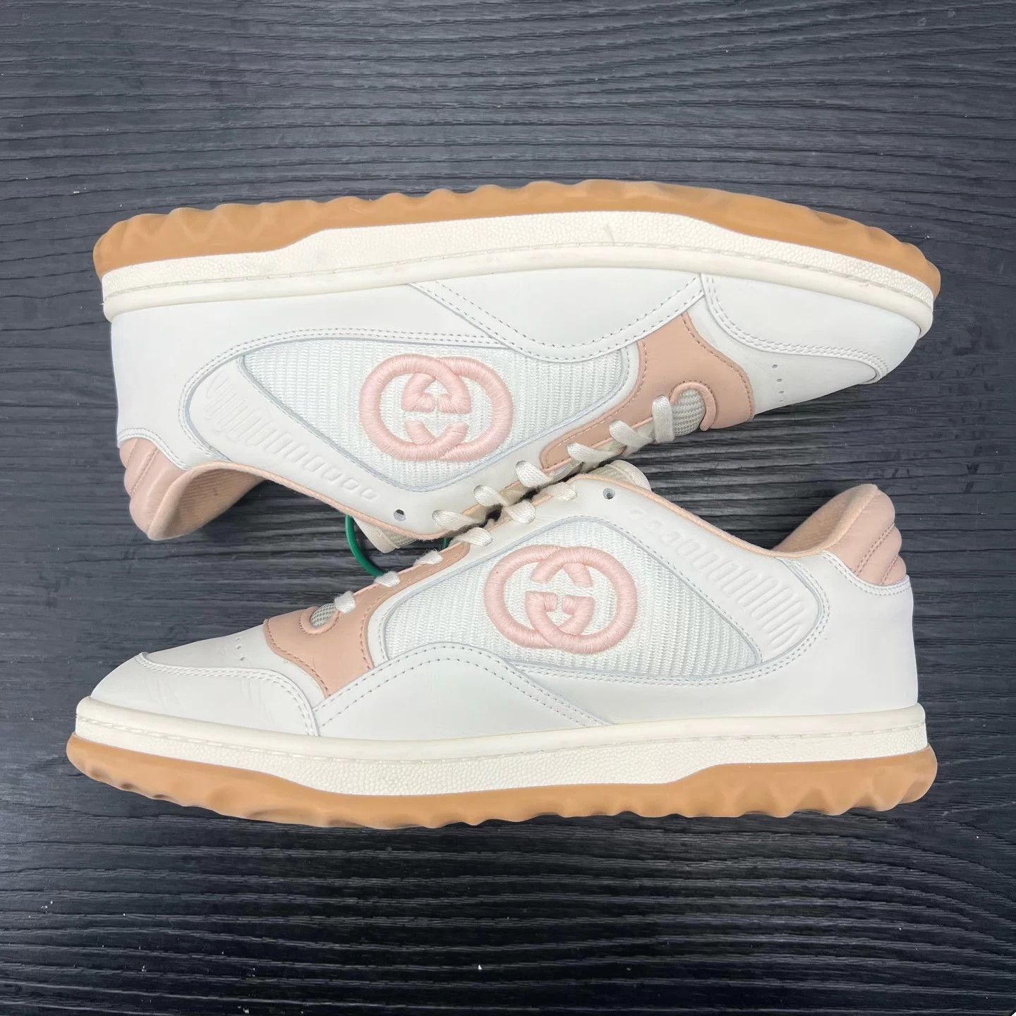 Gucci Gucci Mac80 White & Pink 38.5 Like New Size US 8.5 / IT 38.5 - 3 Thumbnail