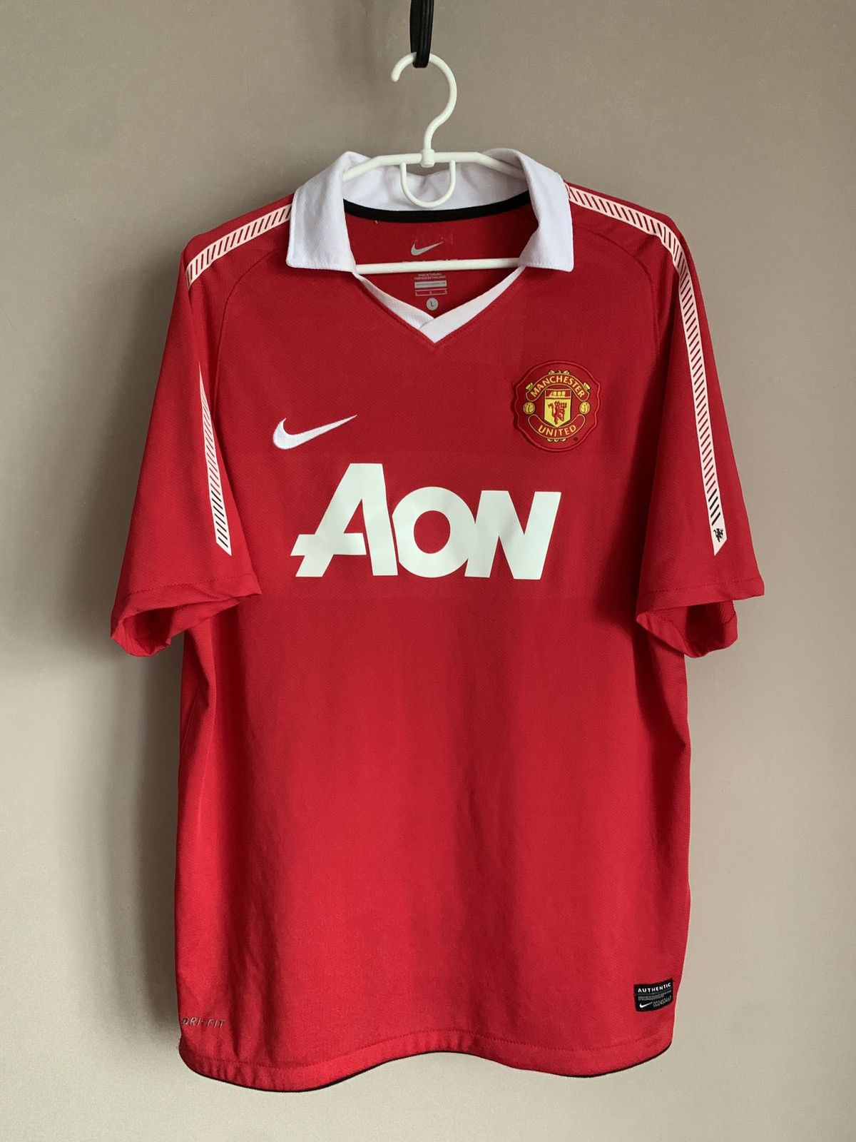 Nike Manchester United 2010 2011 home Nike vintage soccer jersey Size US L / EU 52-54 / 3 - 1 Thumbnail