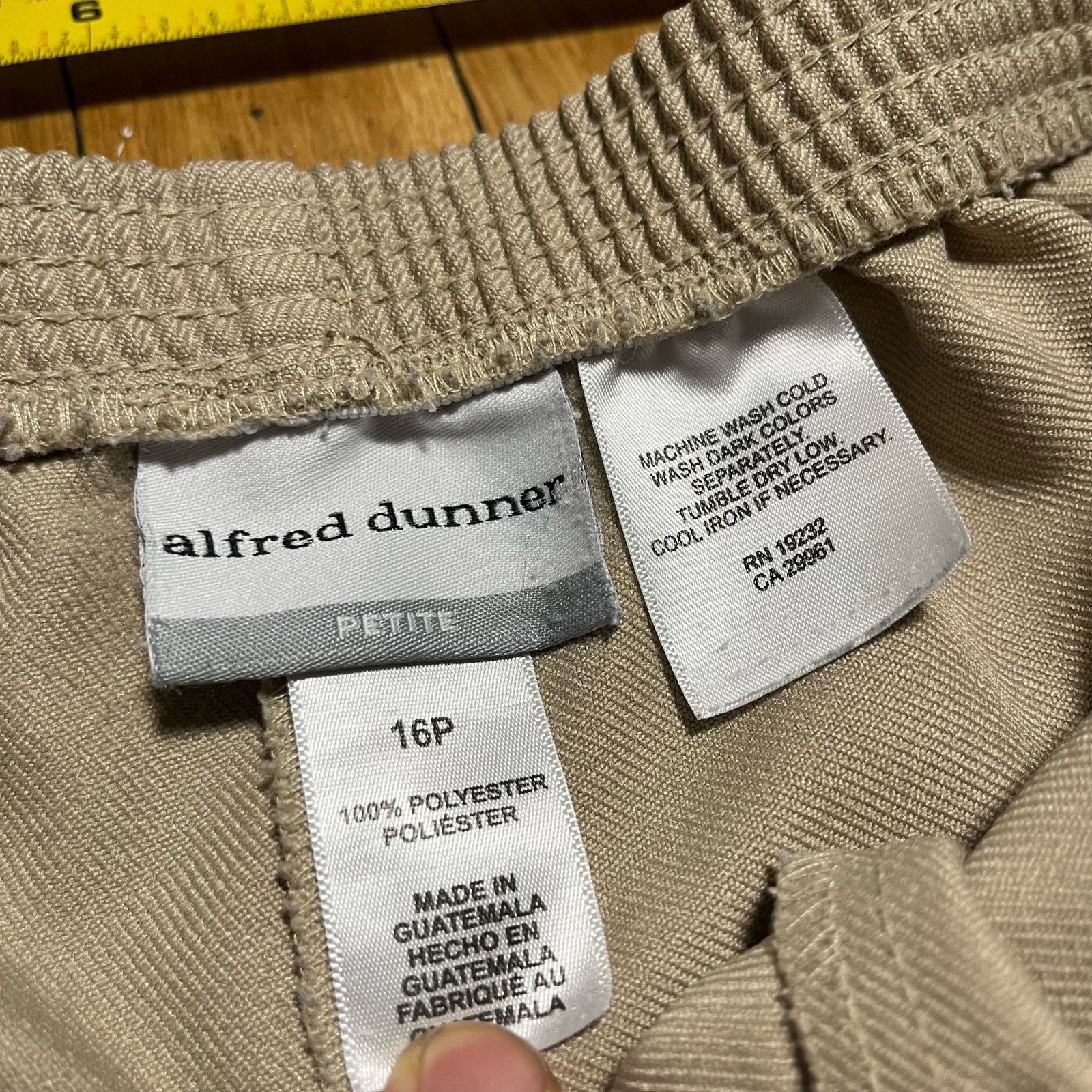 Vintage Alfred Dunner Womens 16P Beige Flat Front Elastic Waist Pant Size 27" / US 4 / IT 40 - 4 Thumbnail