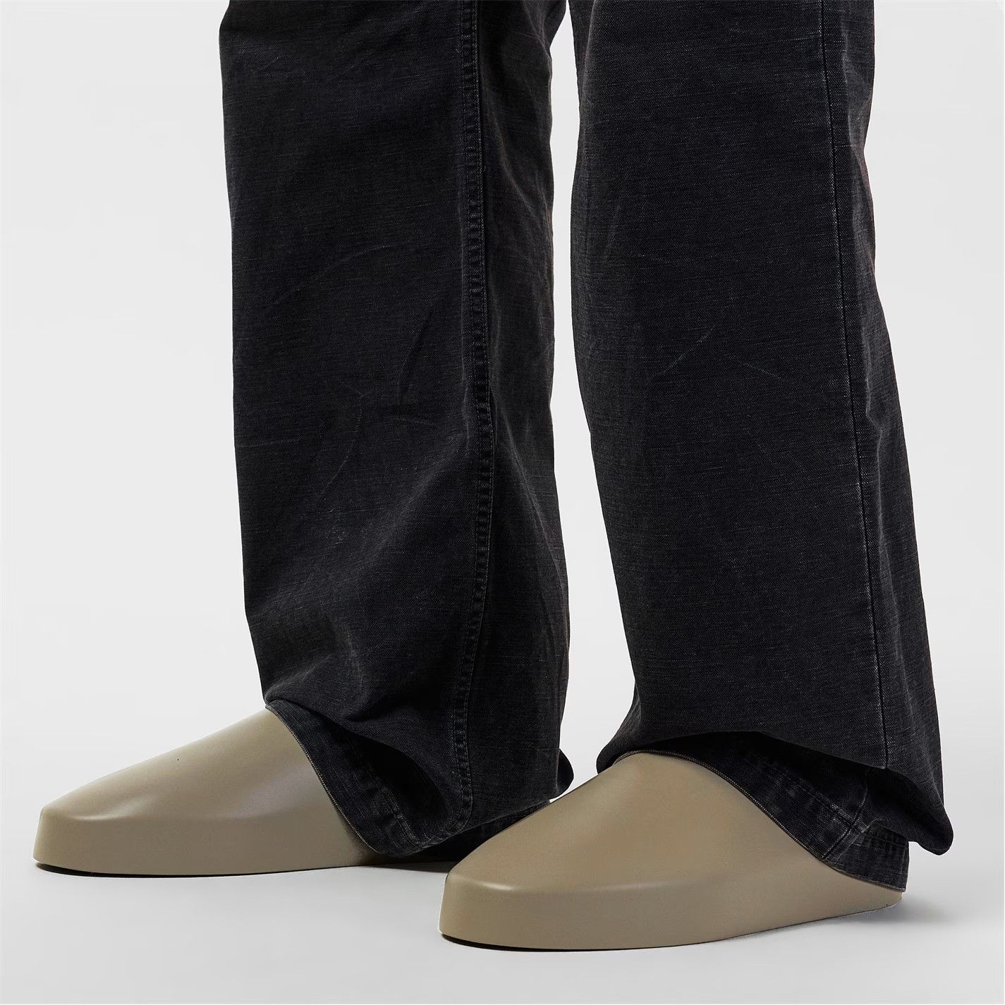 Fear of God o1g2r1mq0426 California Flat Mules in Willow Size US 9 / EU 42 - 3 Thumbnail